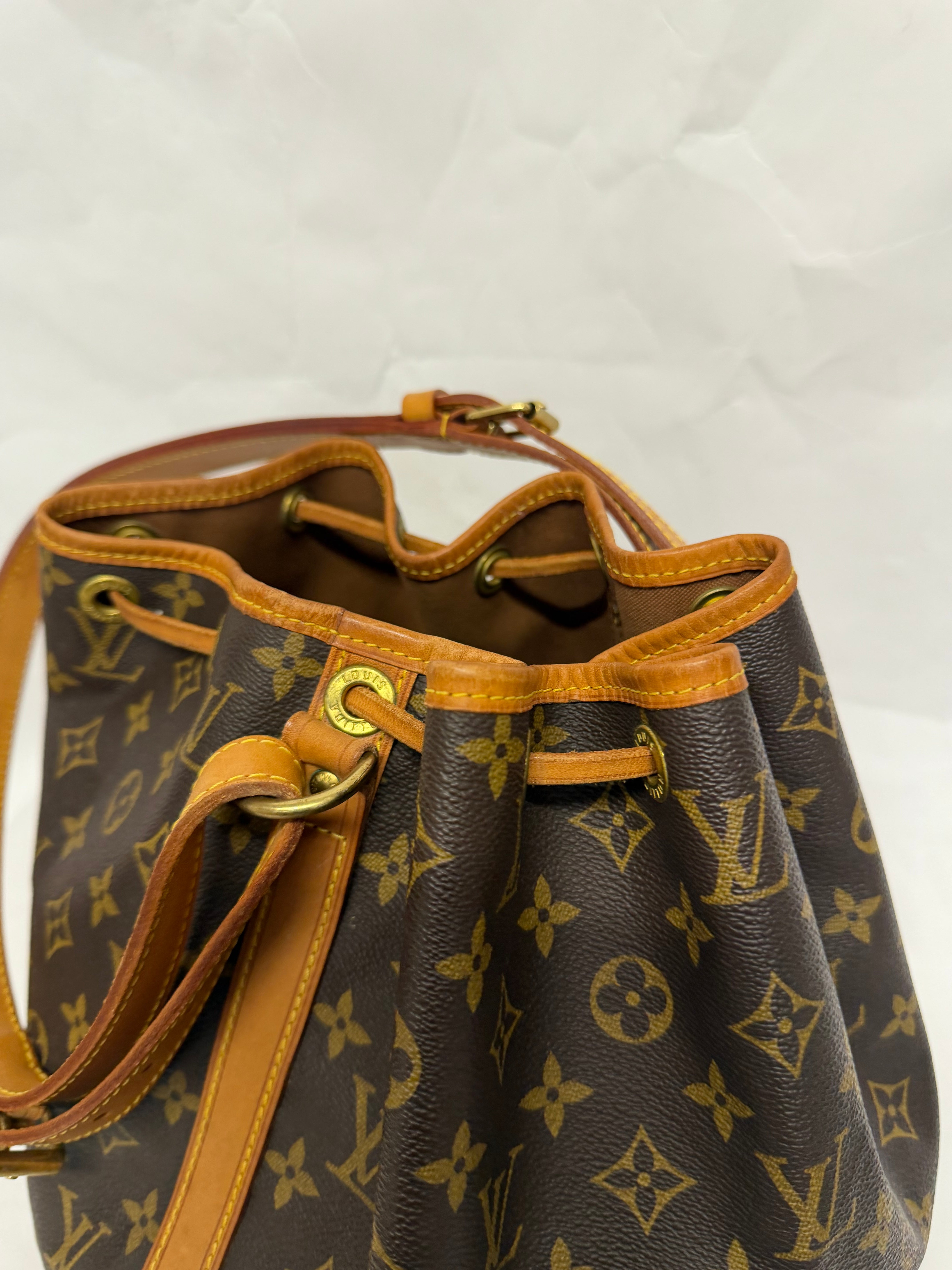 Louis Vuitton Petit Noé monogram