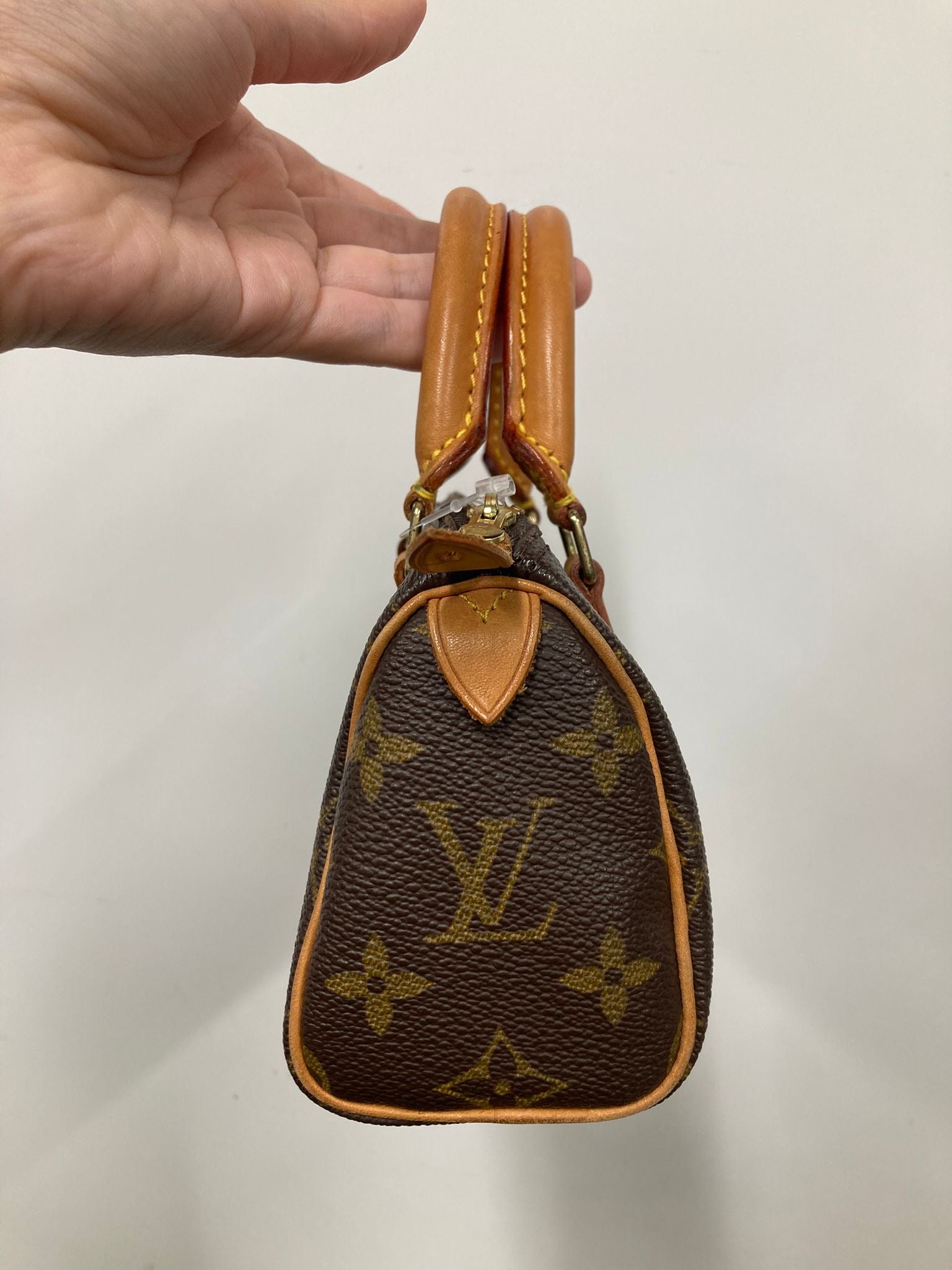 Louis Vuitton mini speedy canvas monogram