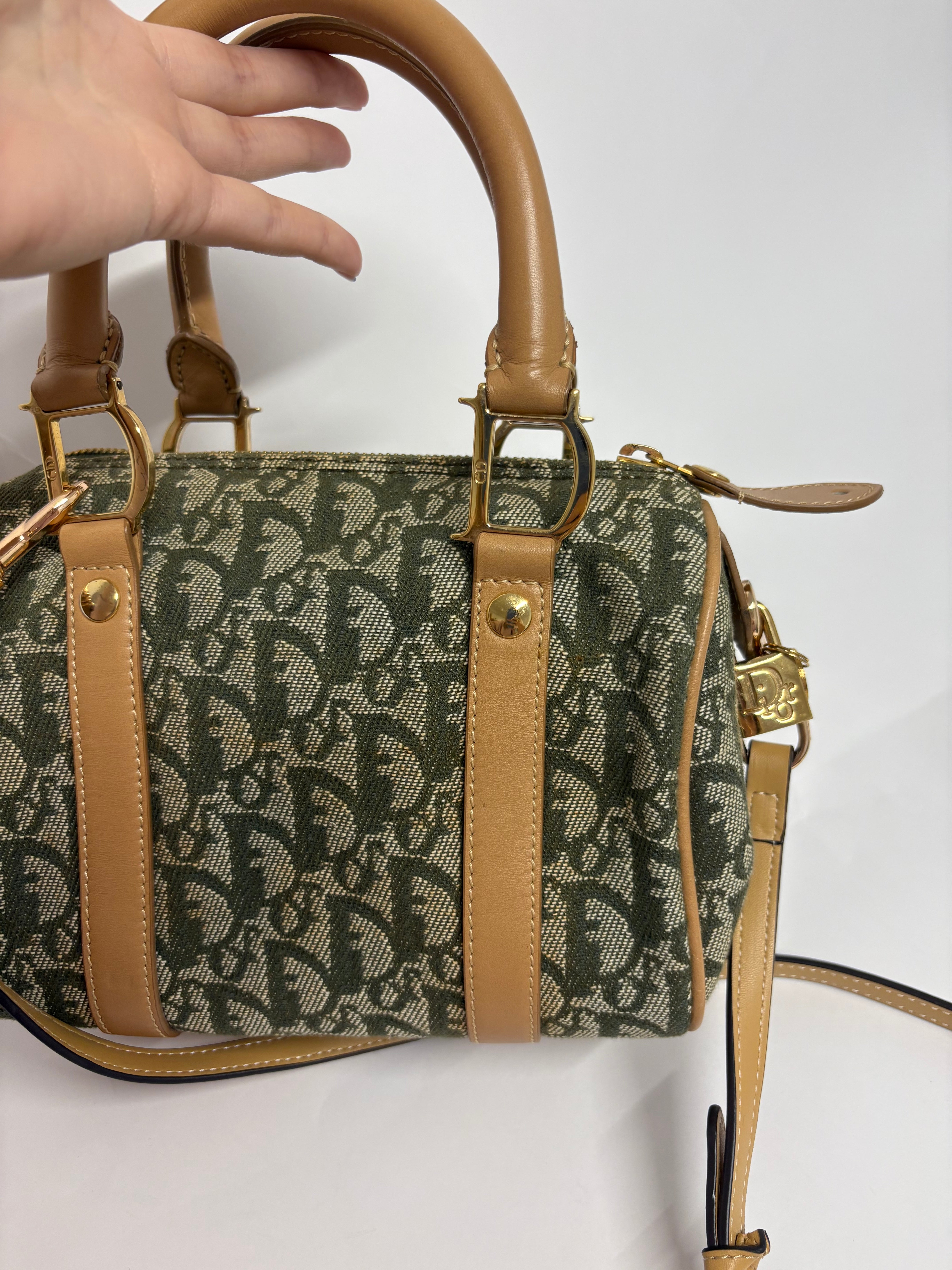 Christian Dior mini Trotter Boston Bag verde y beige con bandolera extra