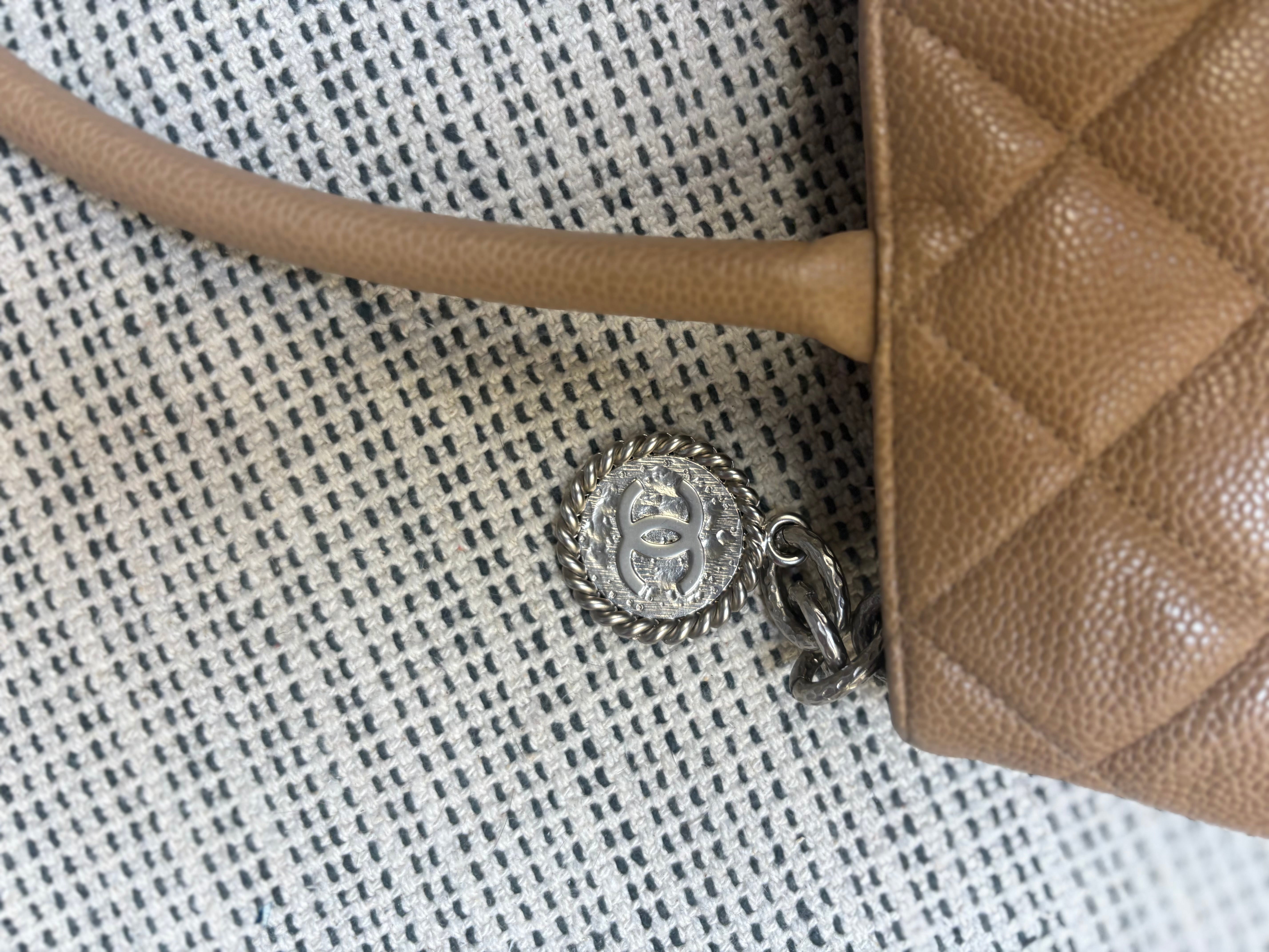 Chanel cambon tote caviar beige mediana
