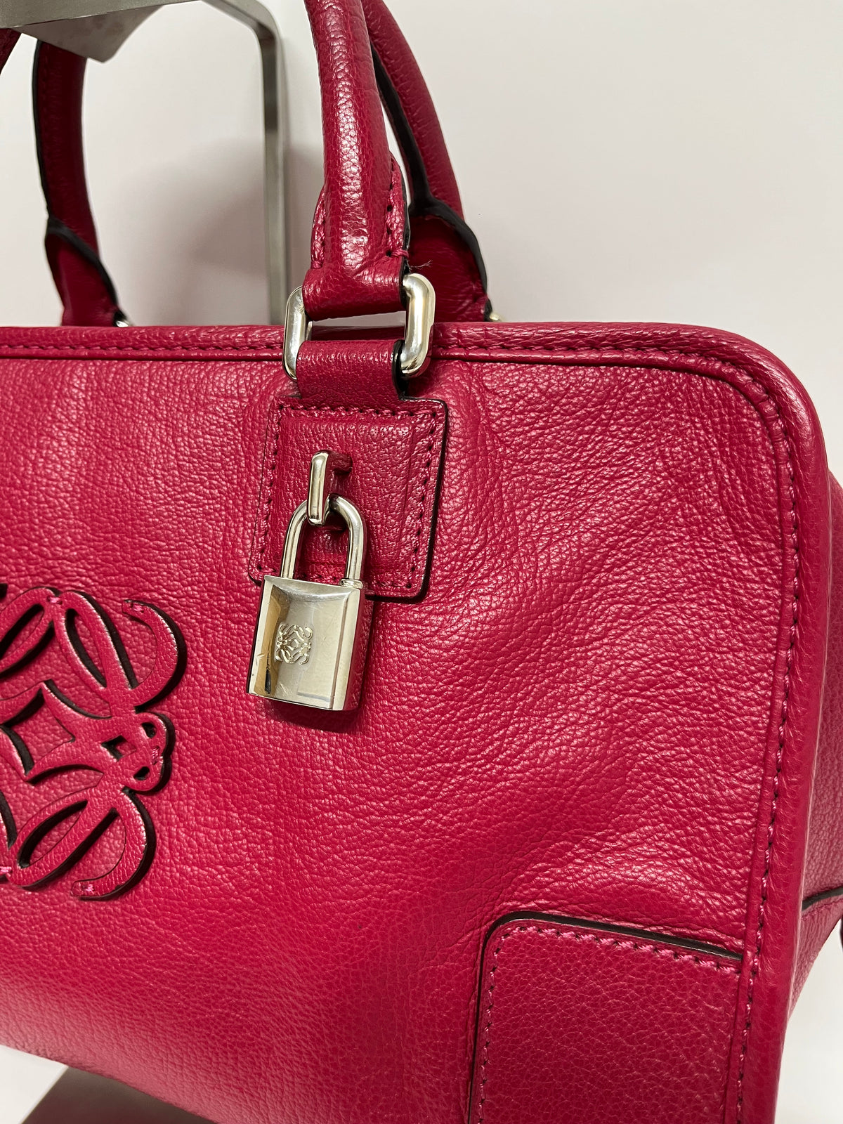 Loewe Amazona 28 Piel Roja con Candado