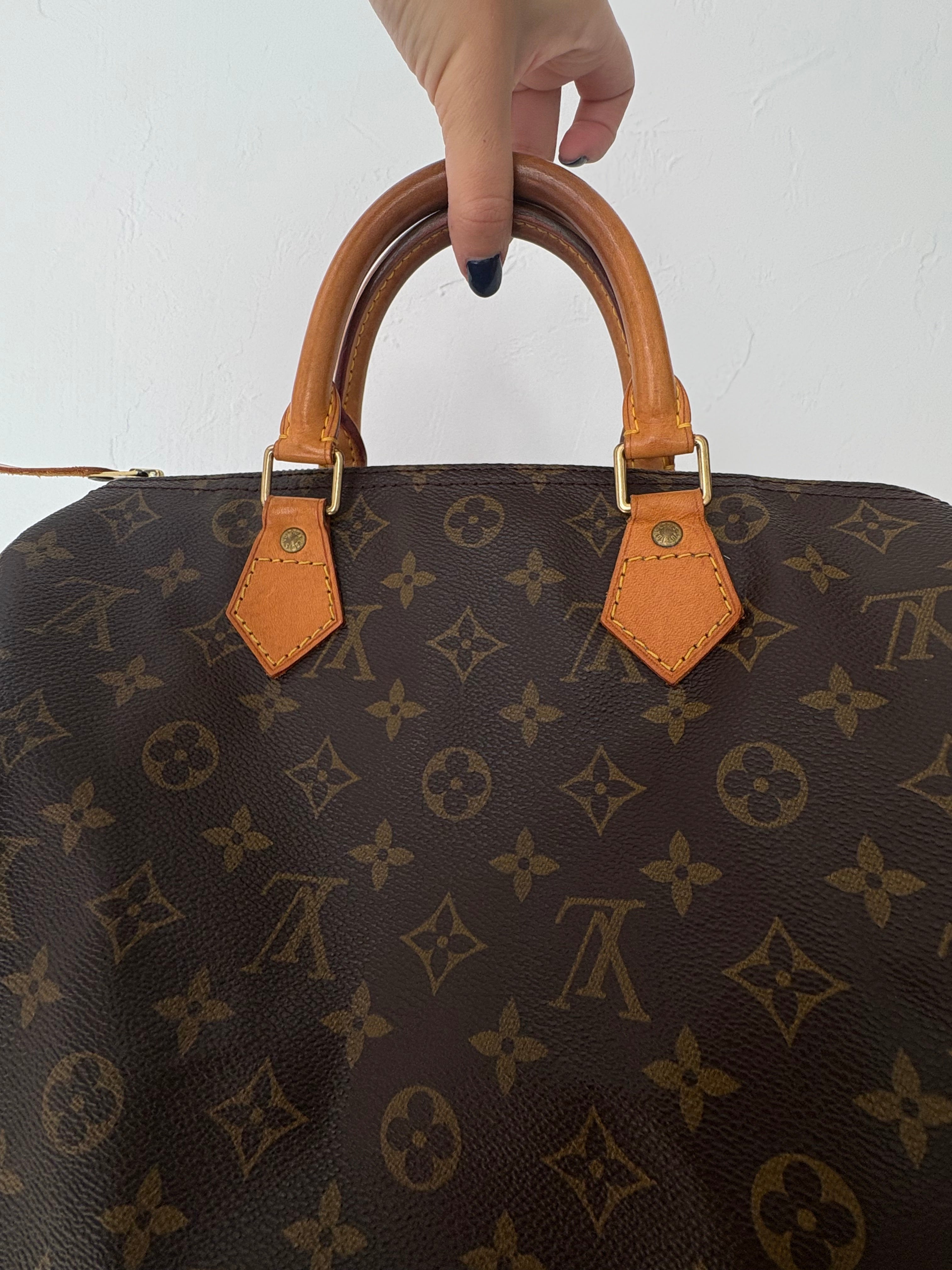 Louis Vuitton Speedy 30