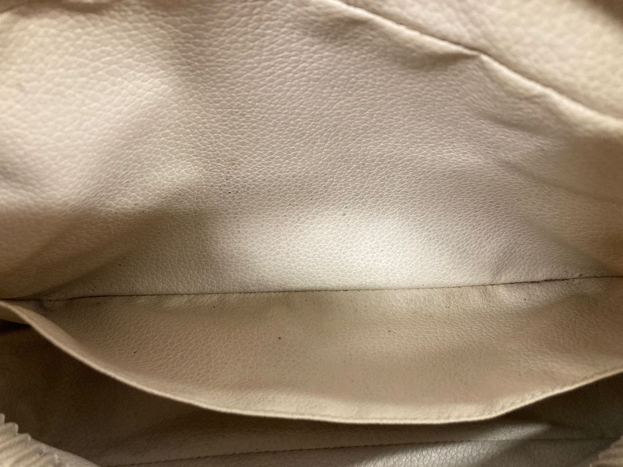 Louis Vuitton Trousse Toilette 28 – Canvas Monogram