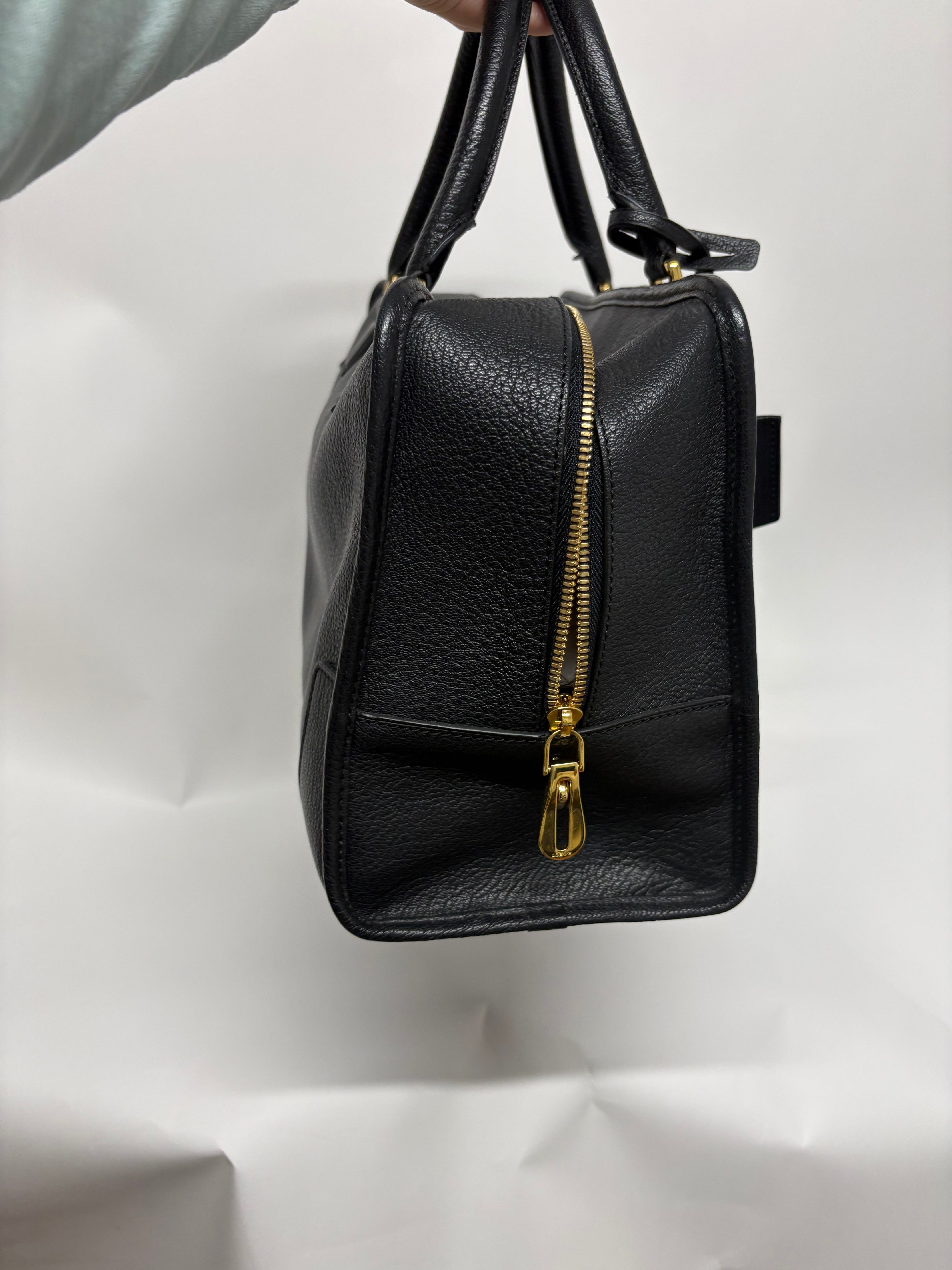 Loewe amazona negro 35