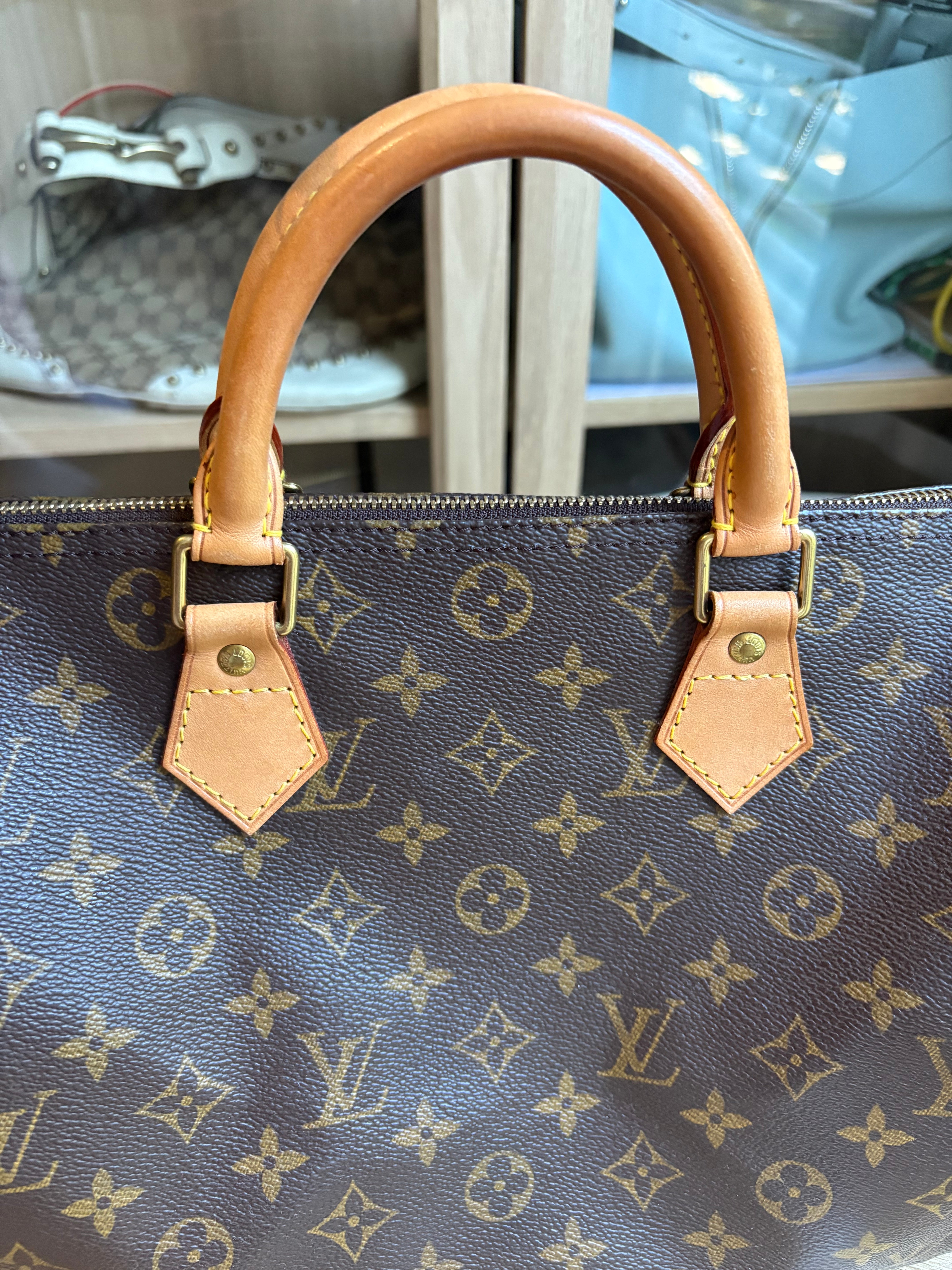 Louis Vuitton speedy 30 canvas monogram