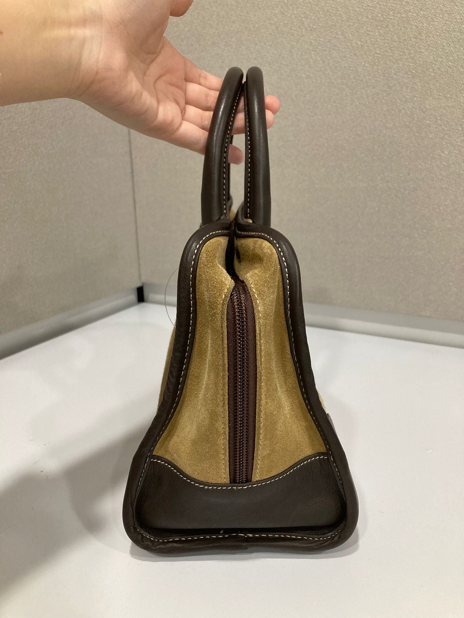 Loewe amazona 28 ante camel y marrón