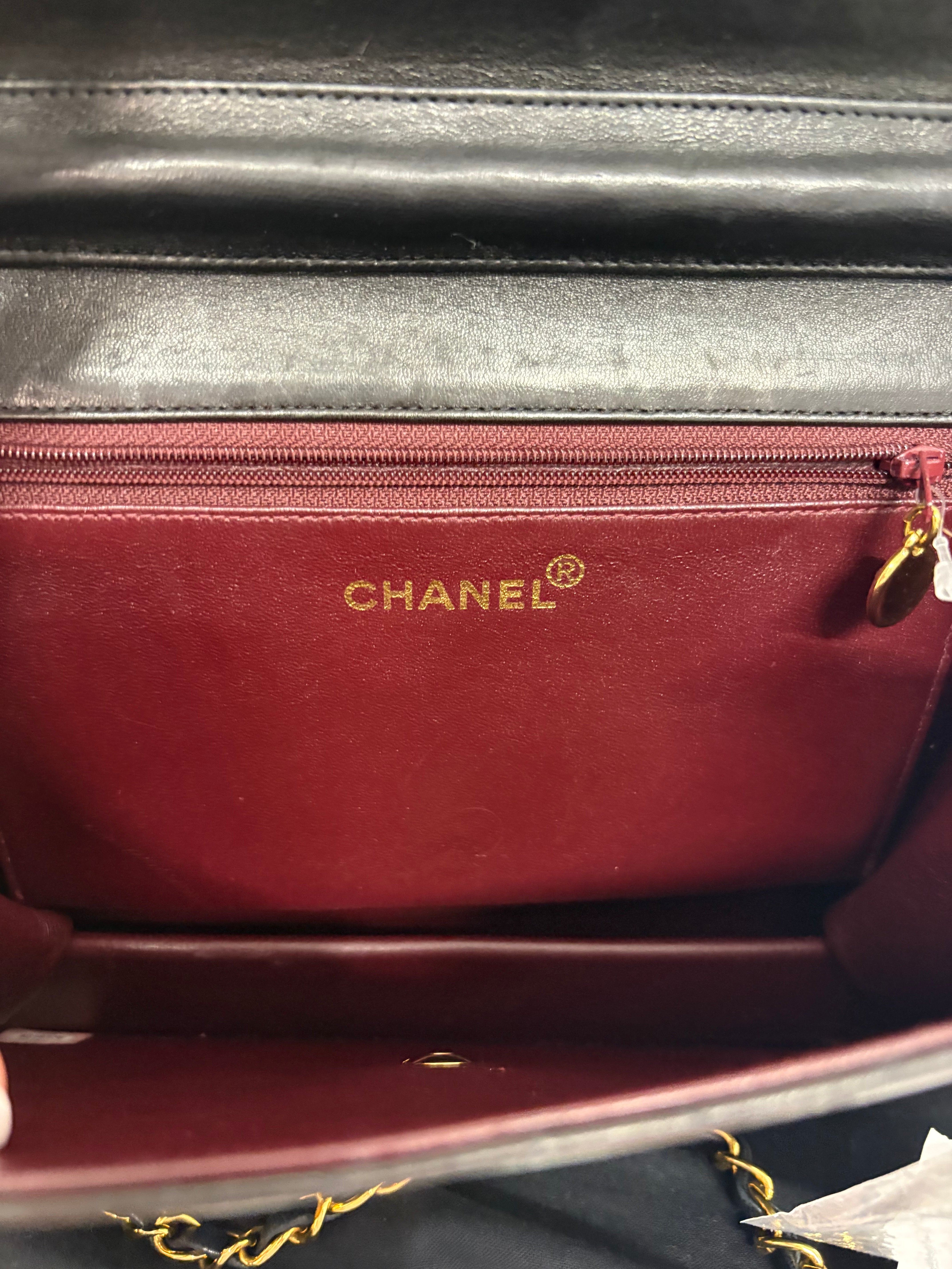 CHANEL Single Flap Negro Vintage Serie 5 – Año 1997–1999