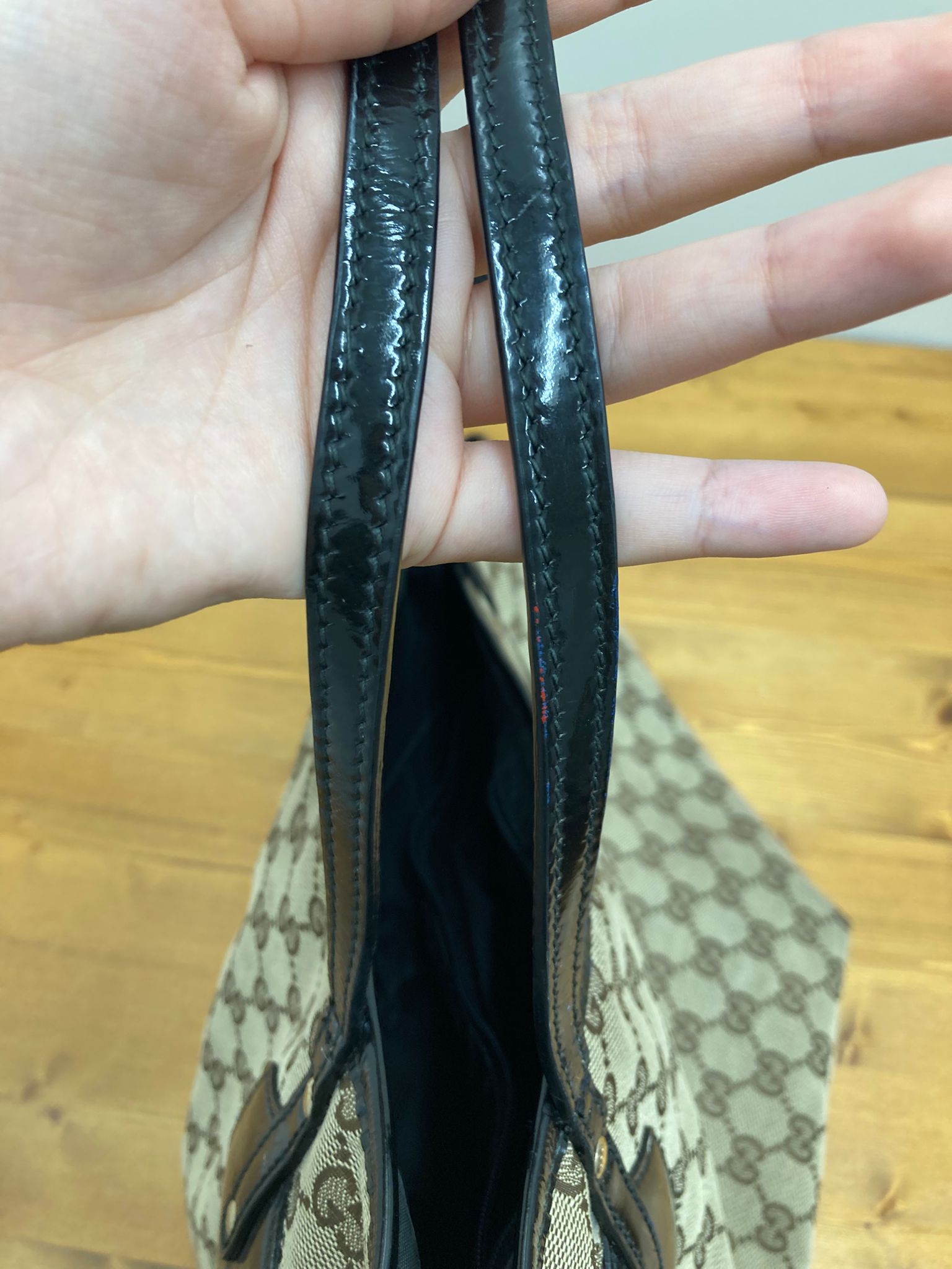 Gucci GG Canvas Tote Beige & negro