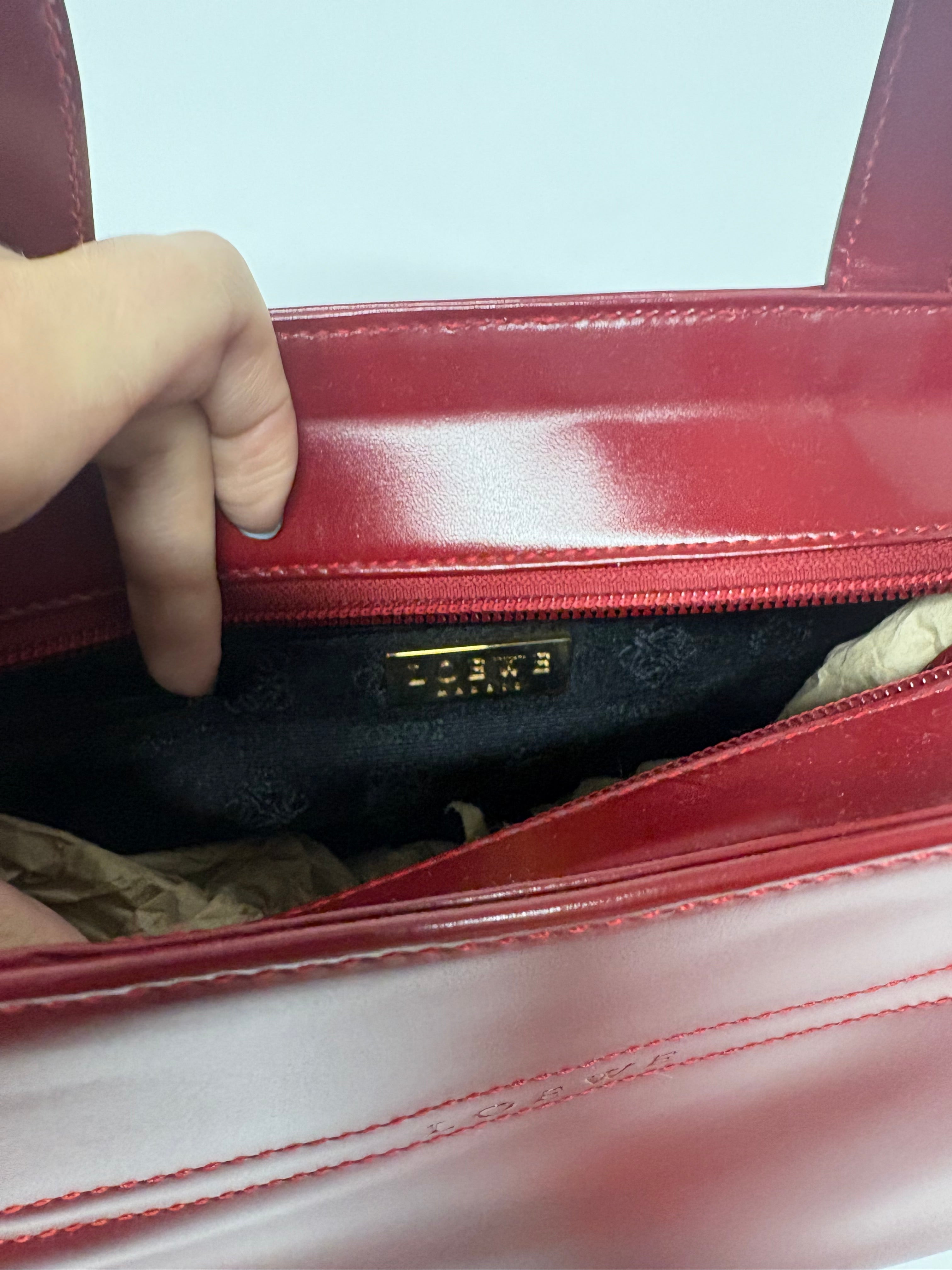 Loewe vintage estructurado cuadrado mini en piel cepillada roja