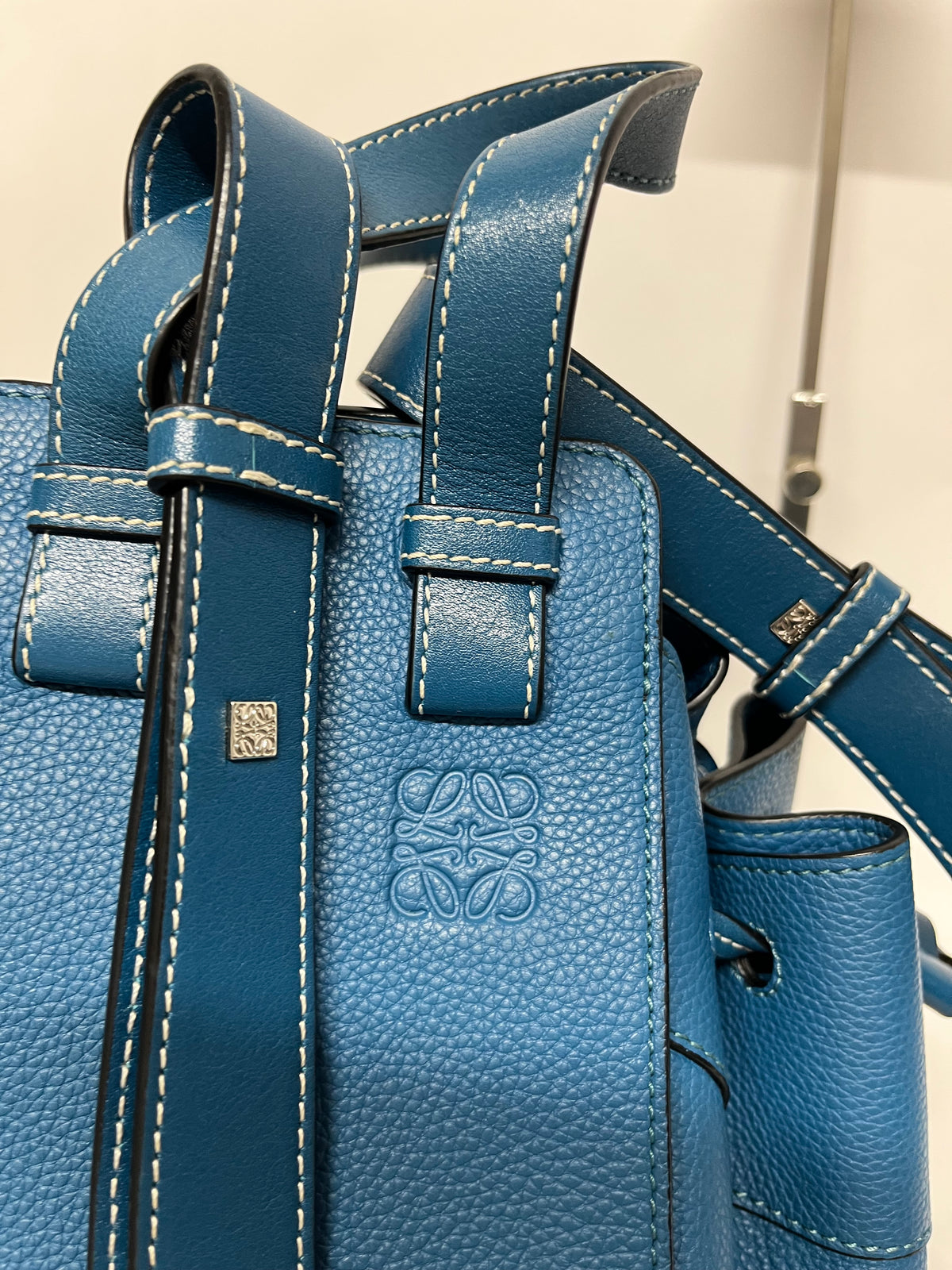 Loewe Hammock Small Piel Azul Lago