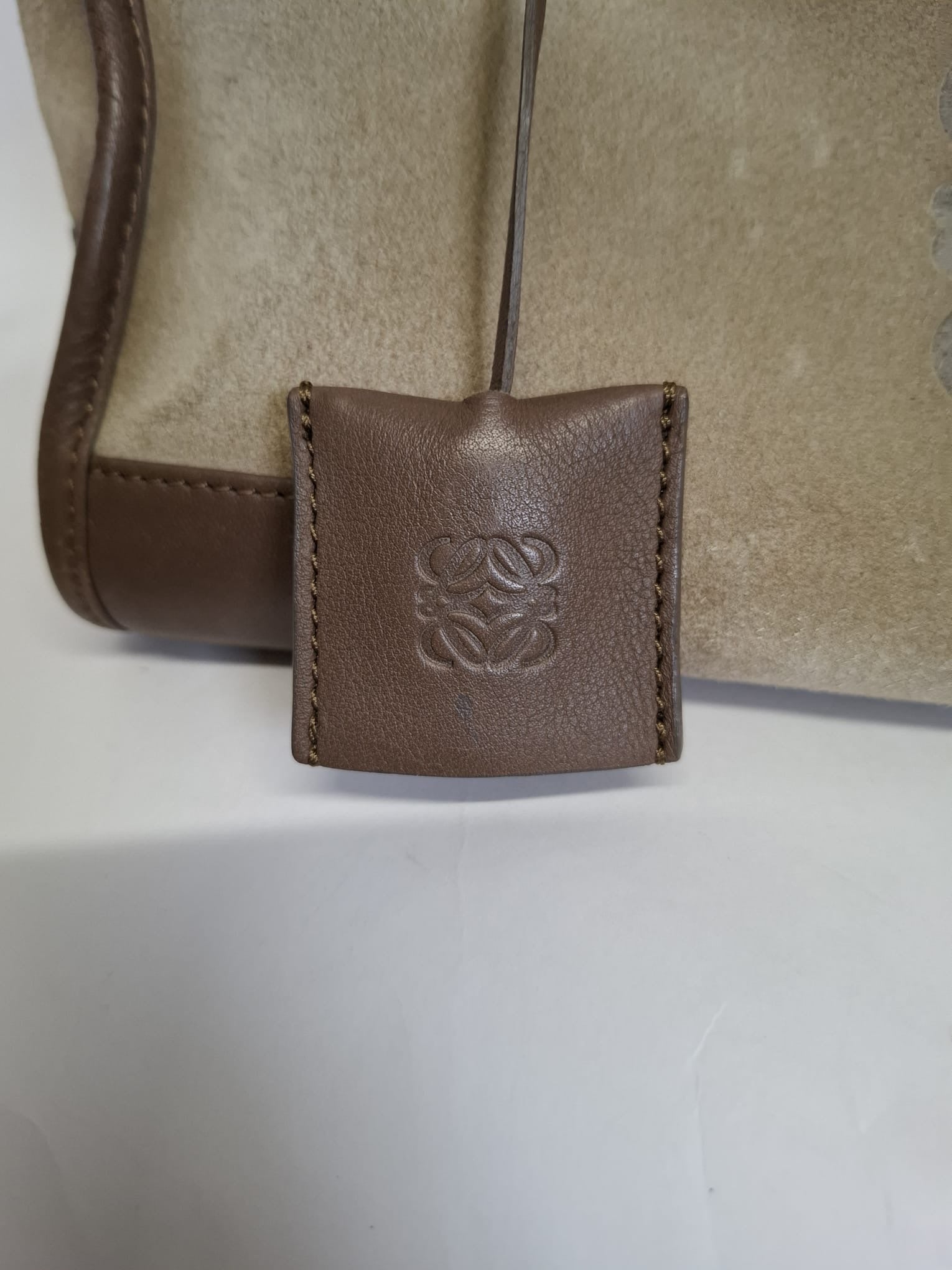 Loewe Amazona 28 Ante Beige Herrajes Plata