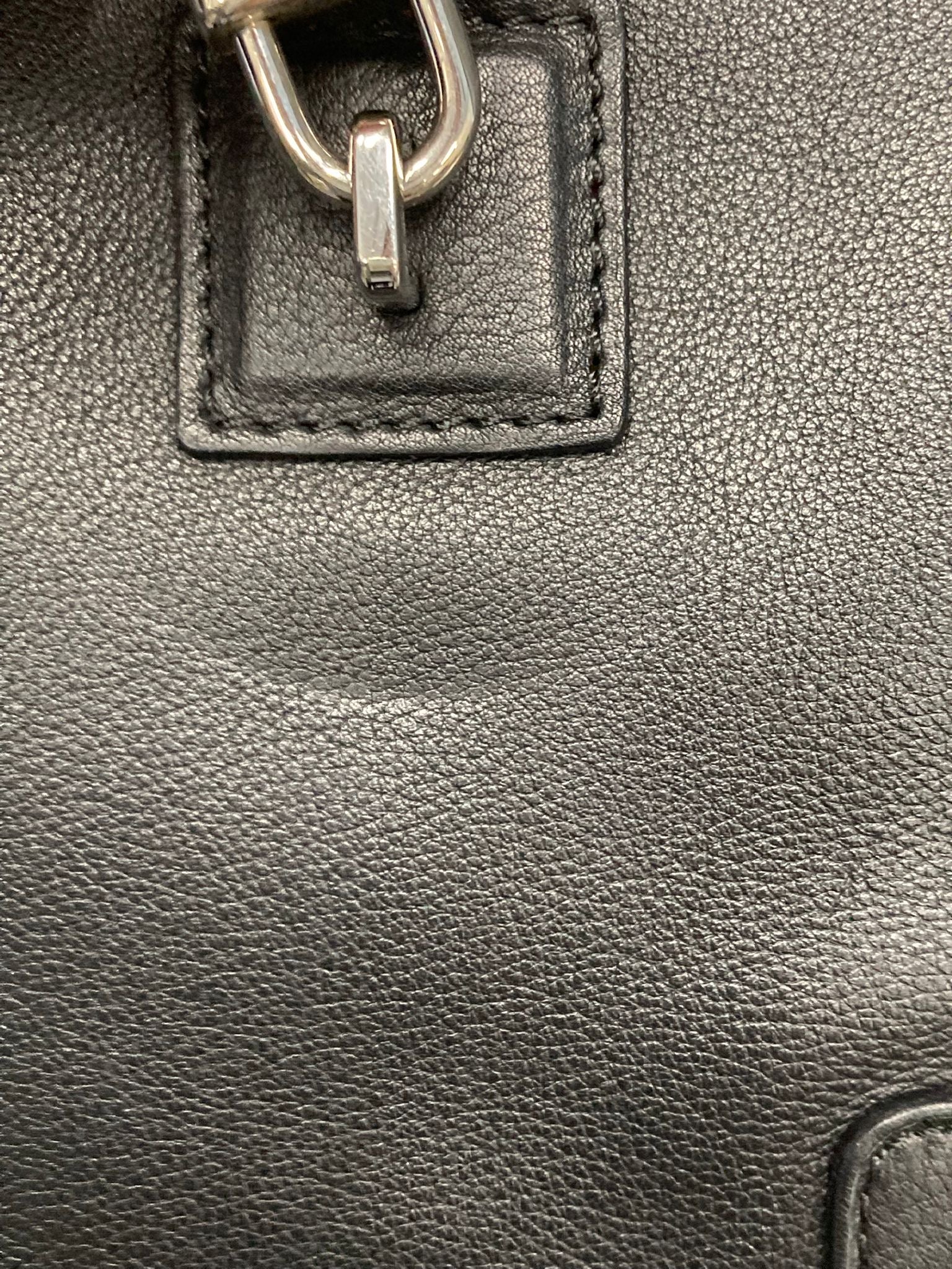 Loewe amazona 30 negro y plata