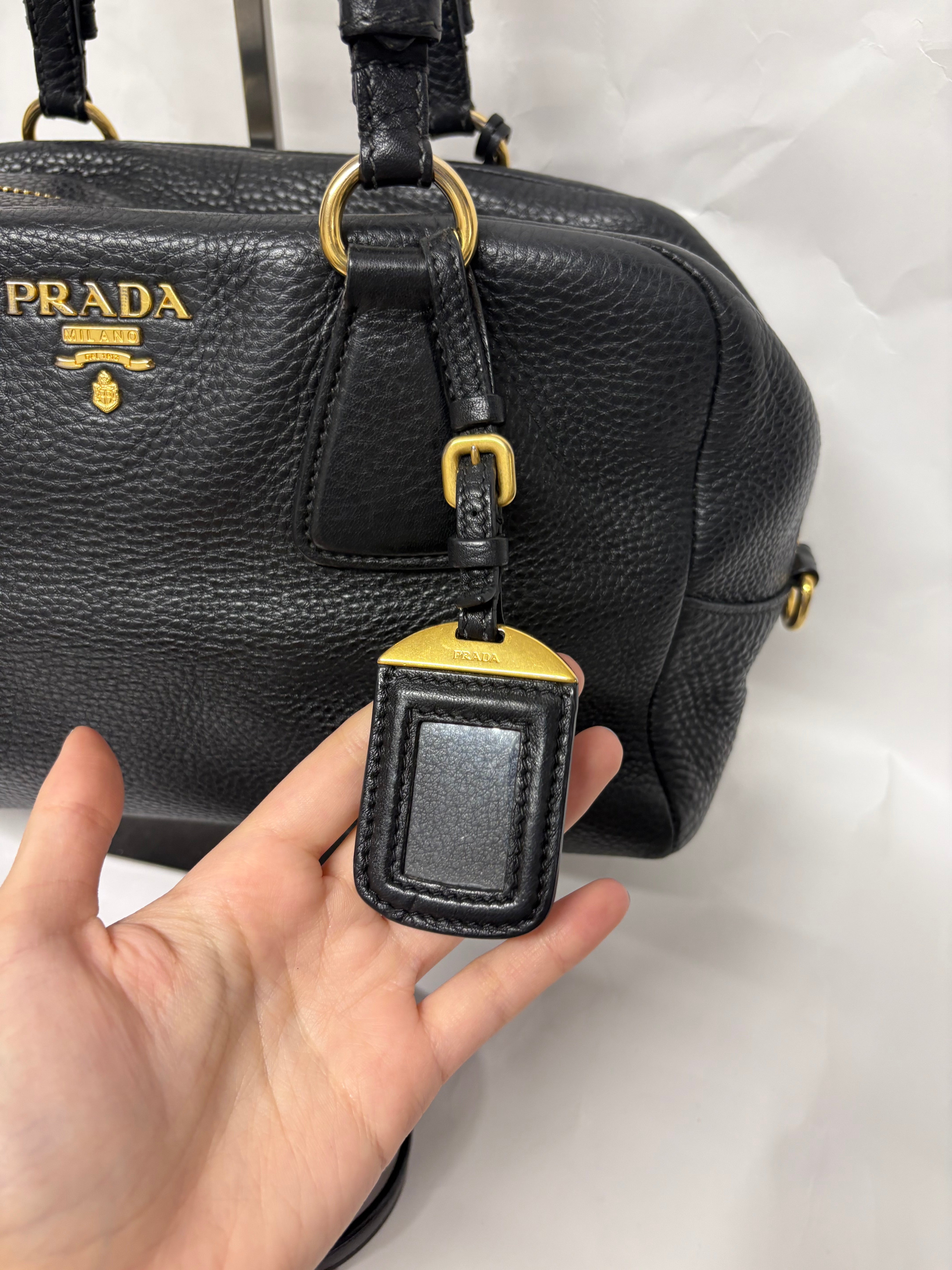 Prada Vitello Daino Negro 2-Way Original – Bandolera