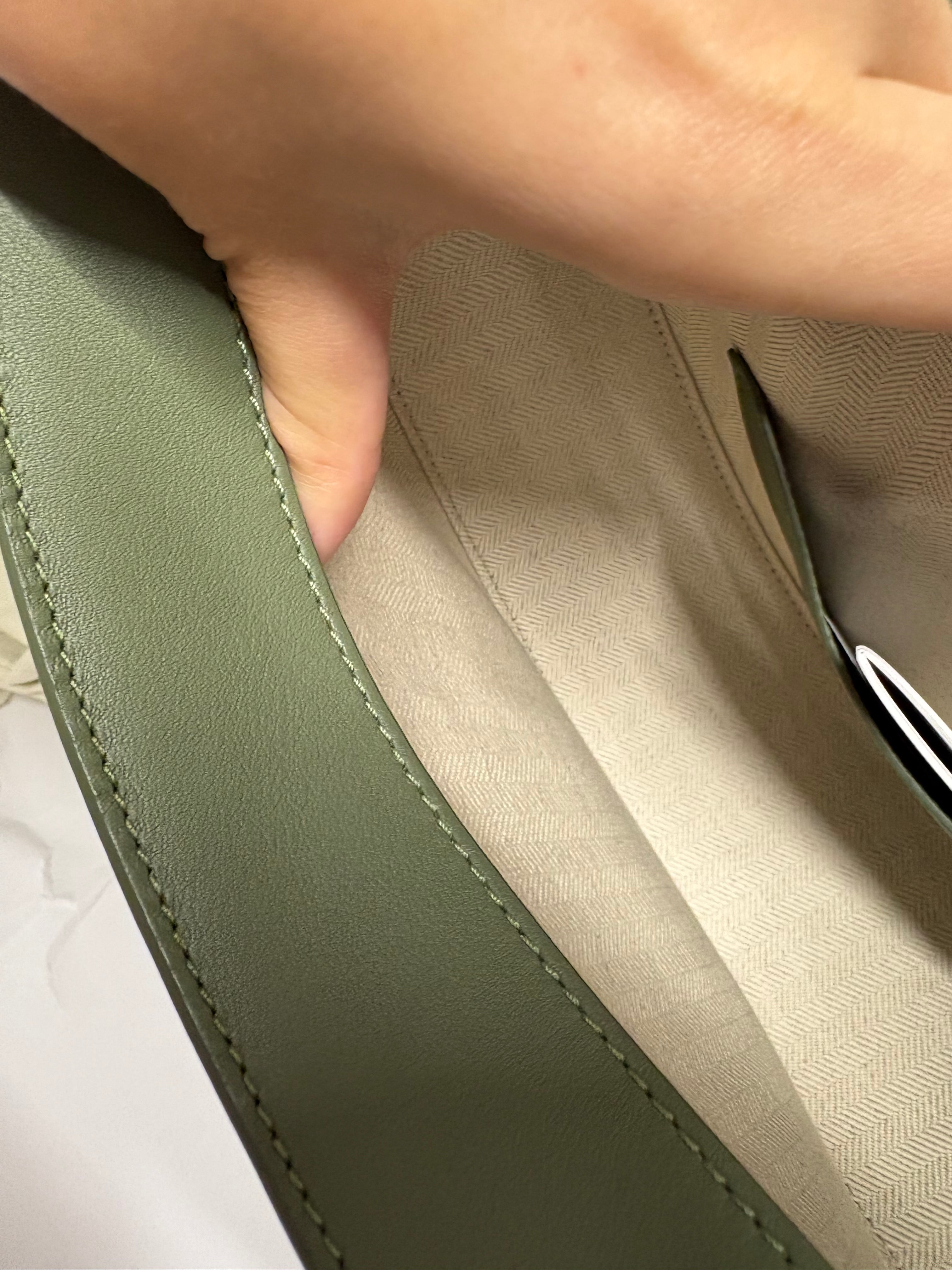 Loewe Luna Hobo Verde Anagrama