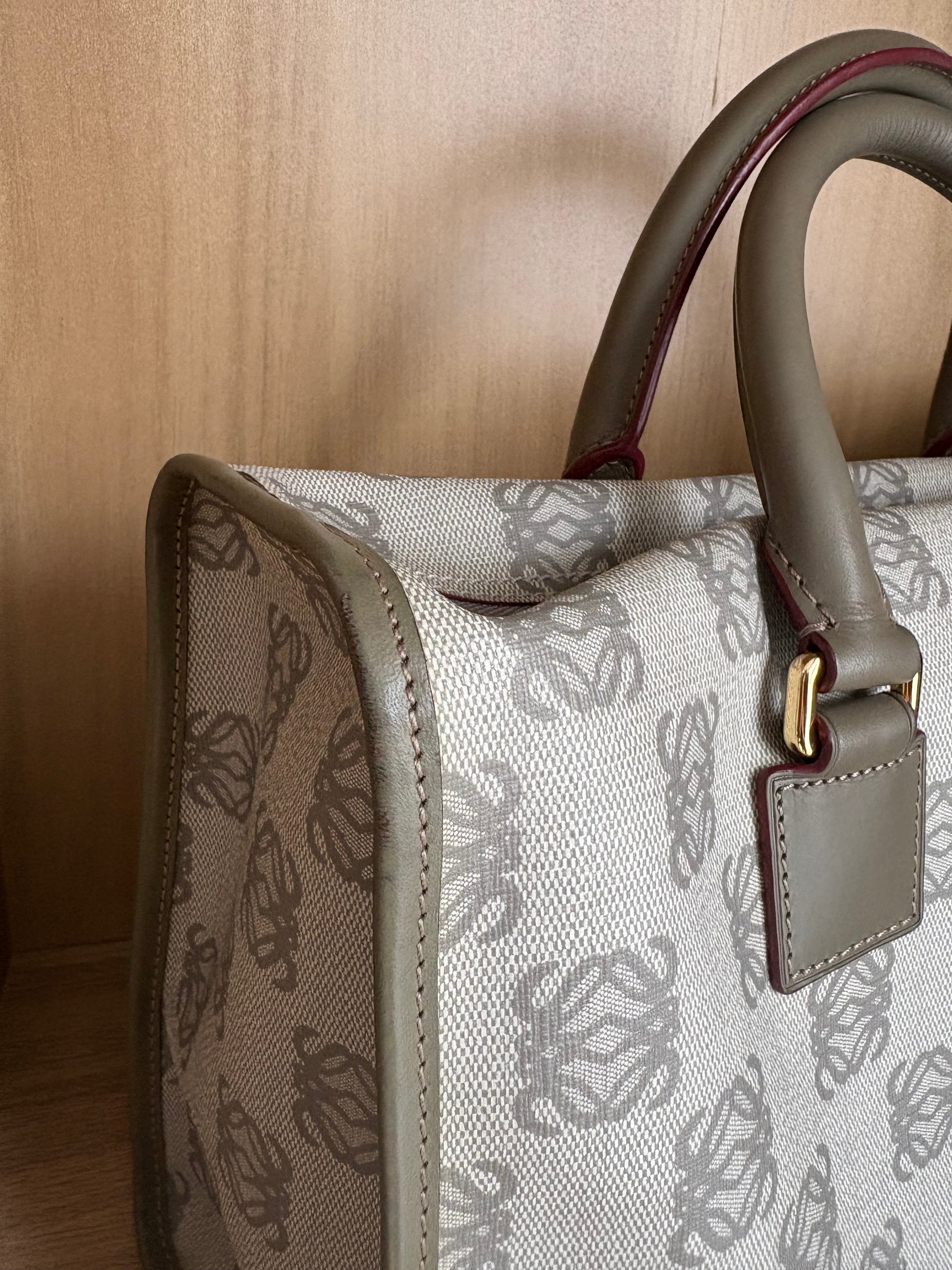 Loewe Amazona 35 en Verde Caqui – Vintage