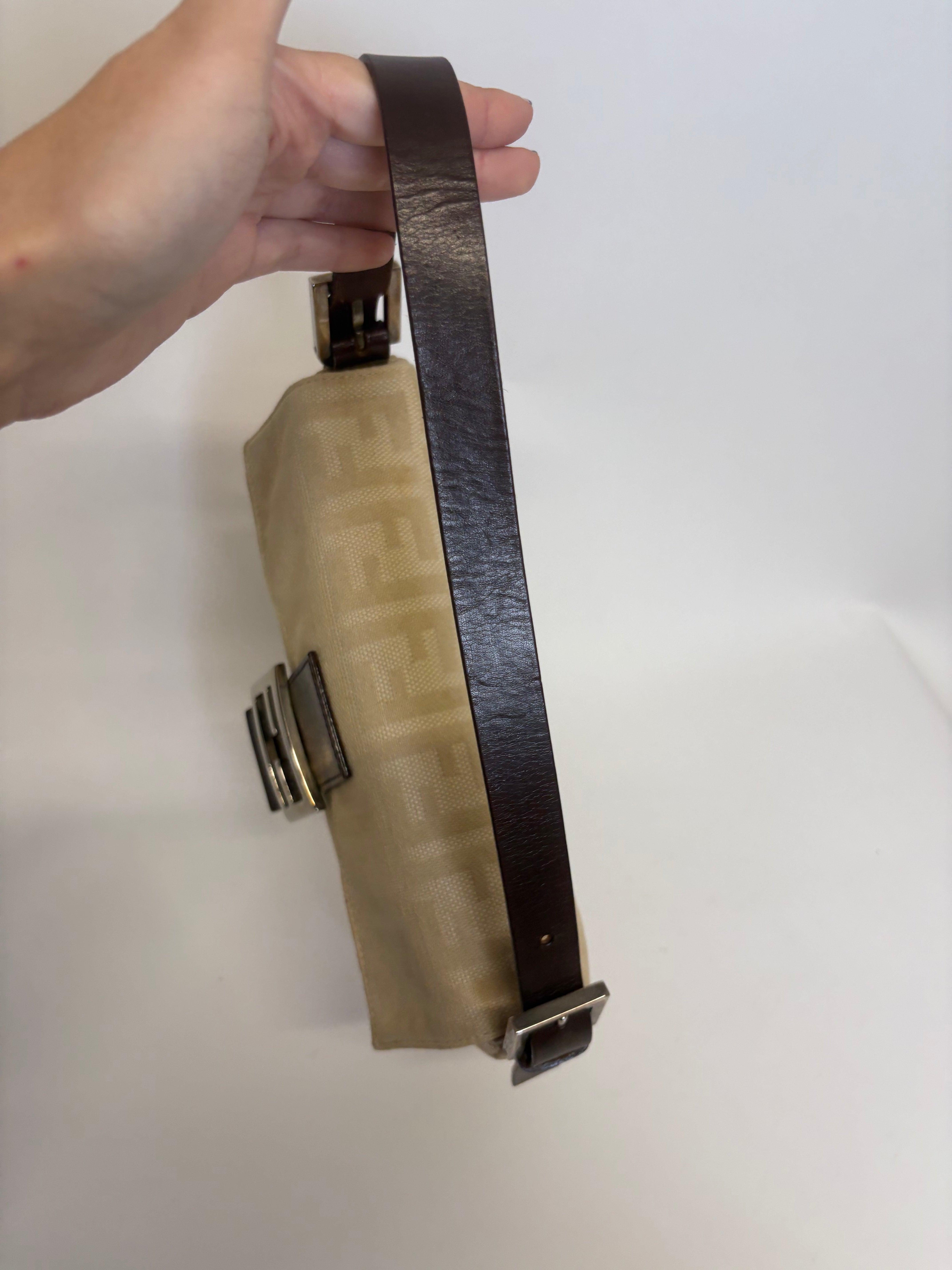 Fendi Baguette Zucca Canvas FF beige