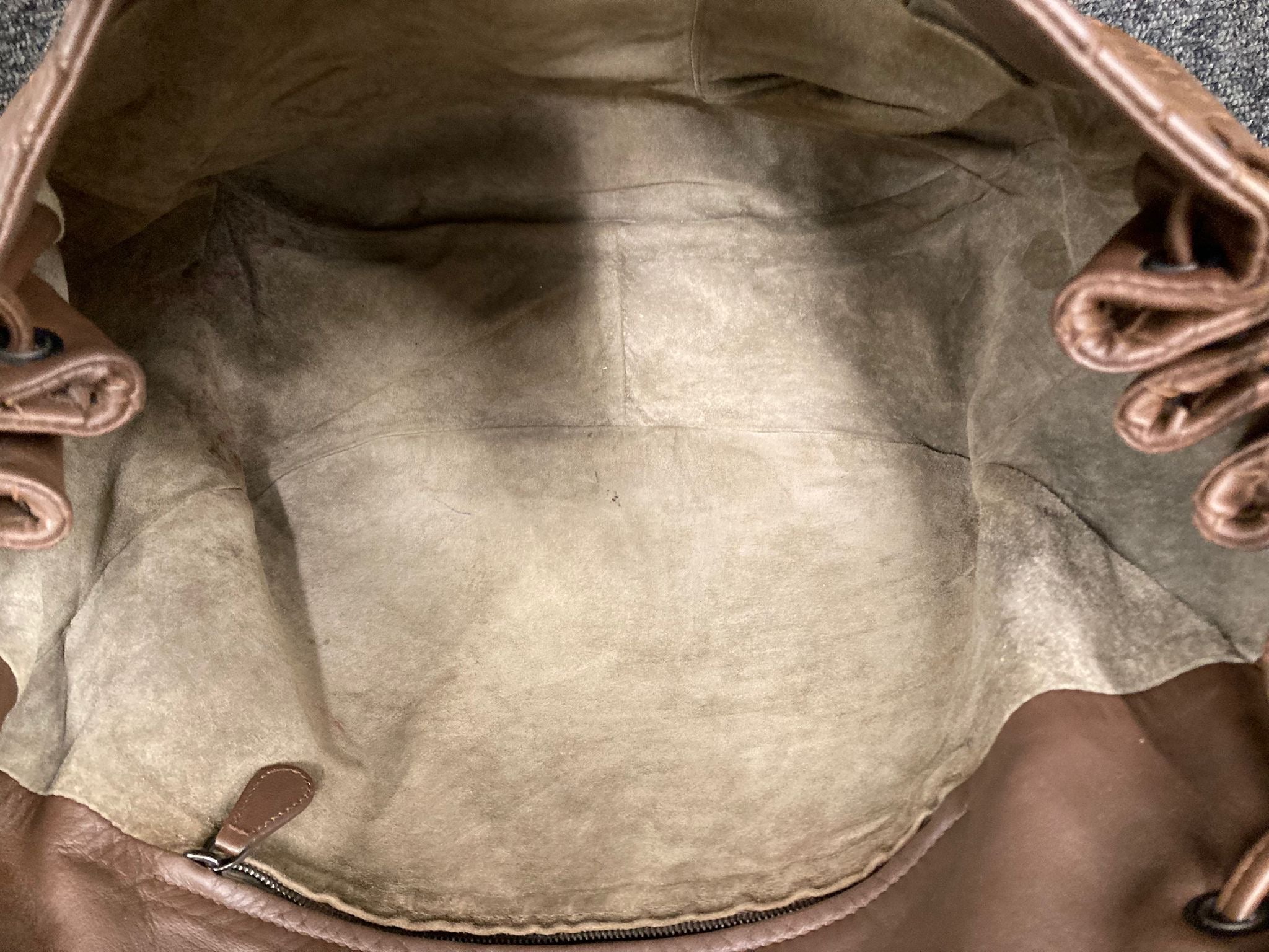 Bottega Veneta Intrecciato Shoulder Bag en piel marrón