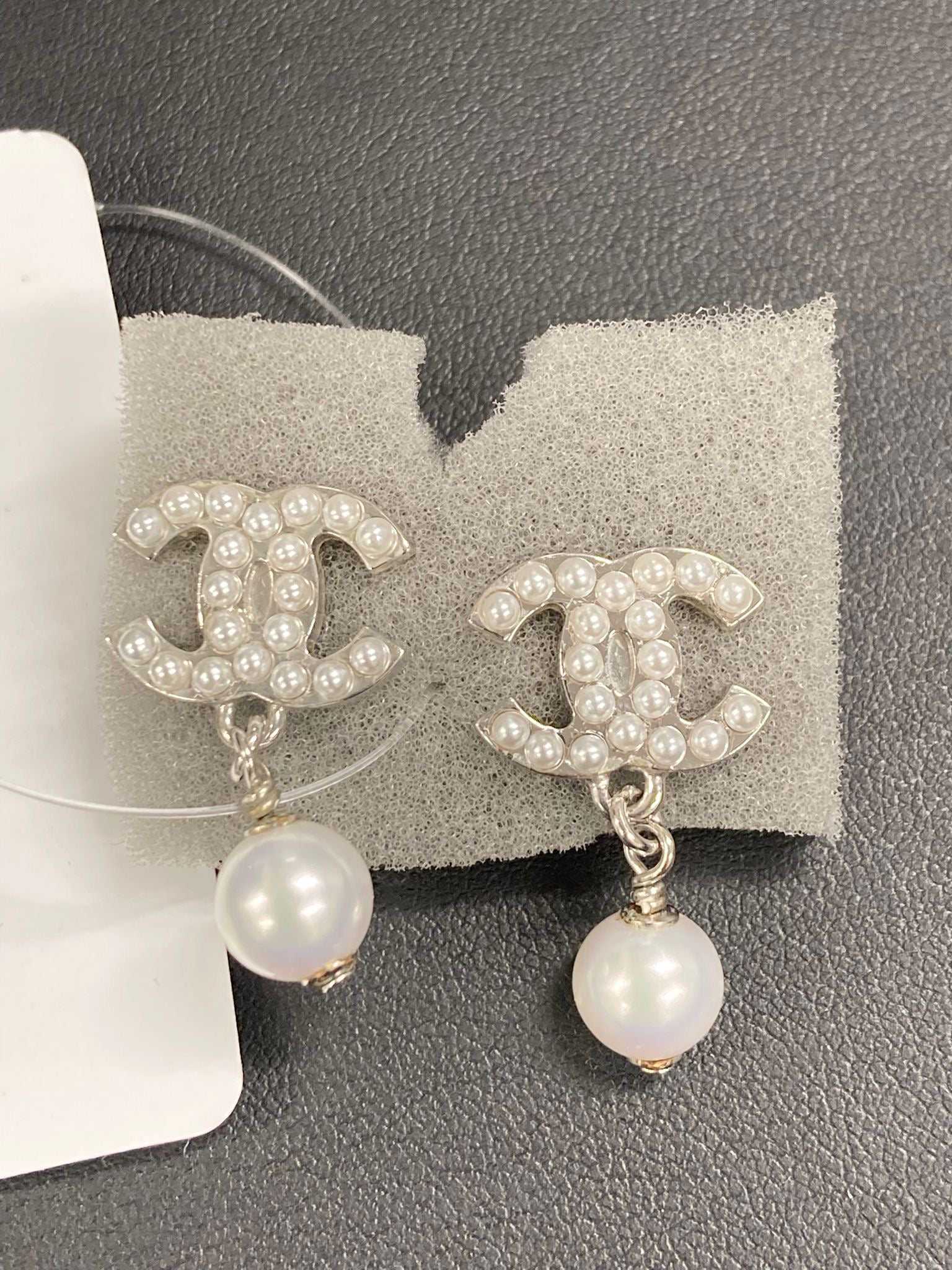 Chanel pendientes perlas