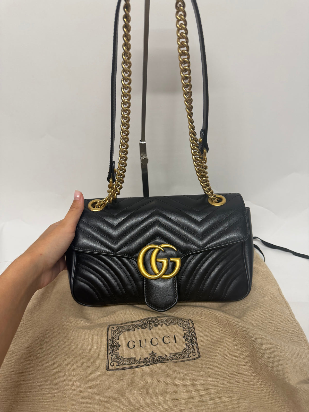 Gucci GG Marmont Small Matelassé Piel Negra Herrajes Dorados