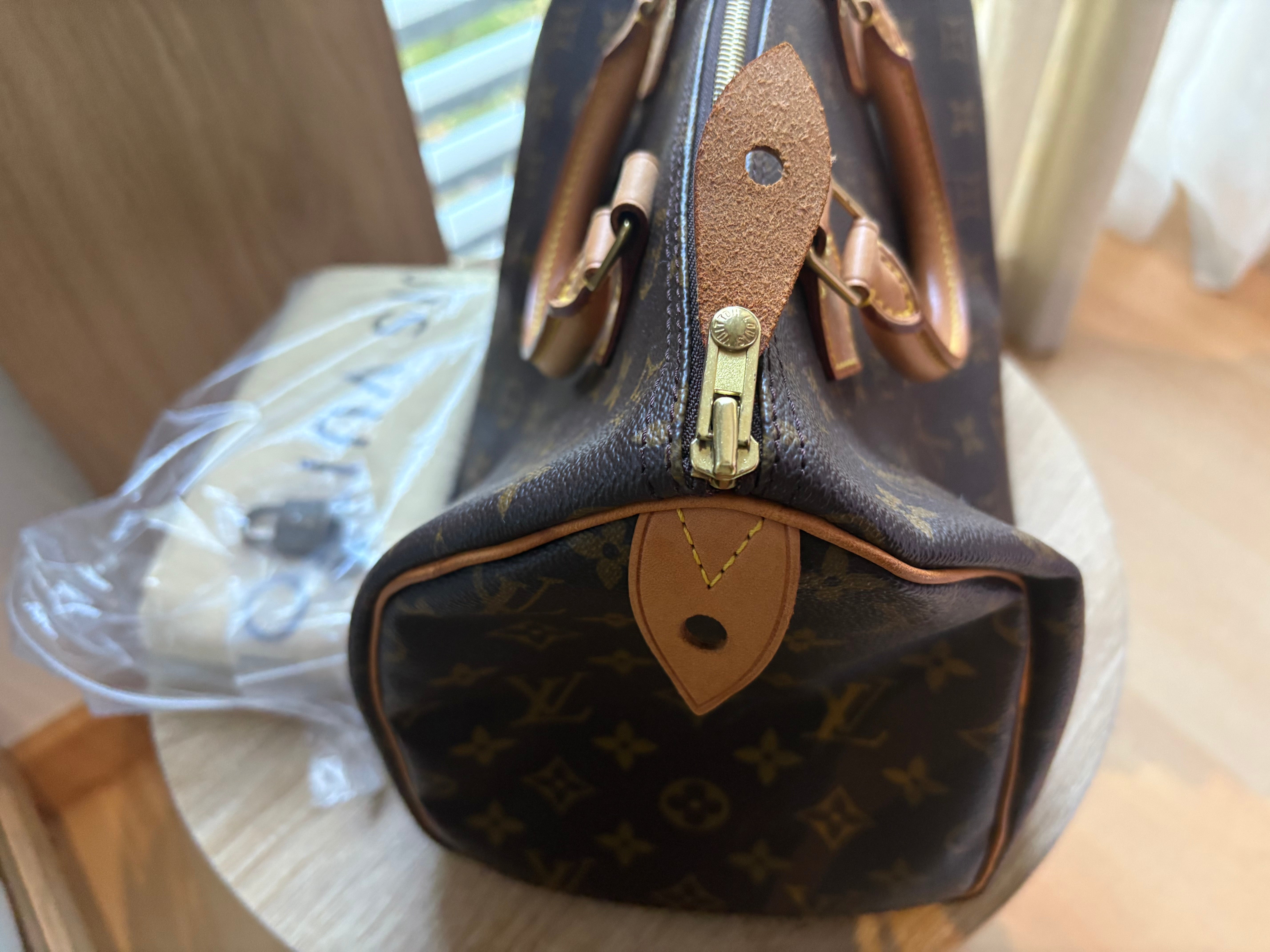 Louis Vuitton speedy 30 canvas monogram