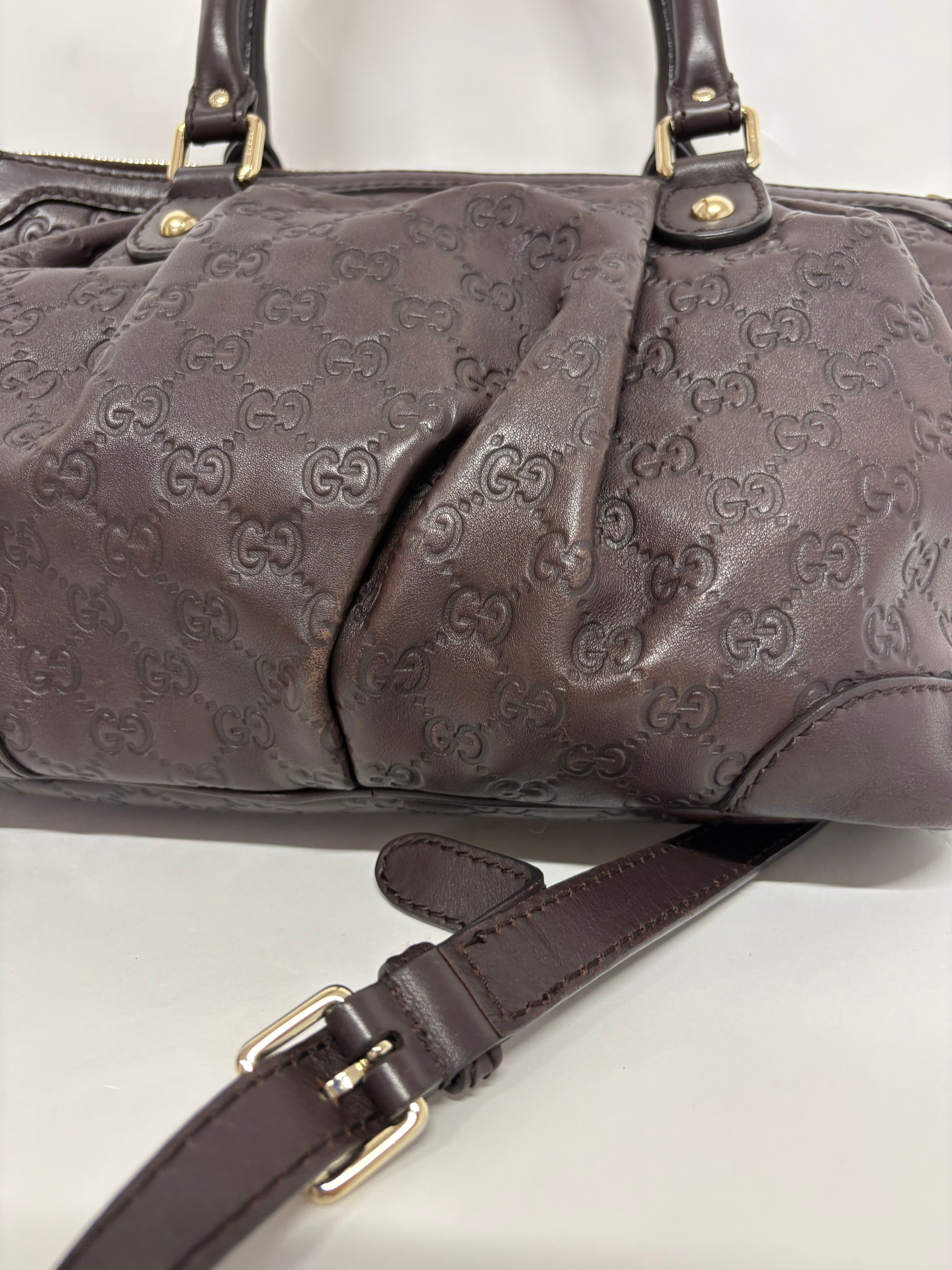 Gucci GG Guccissima suckey – Piel marrón chocolate Y bandolera