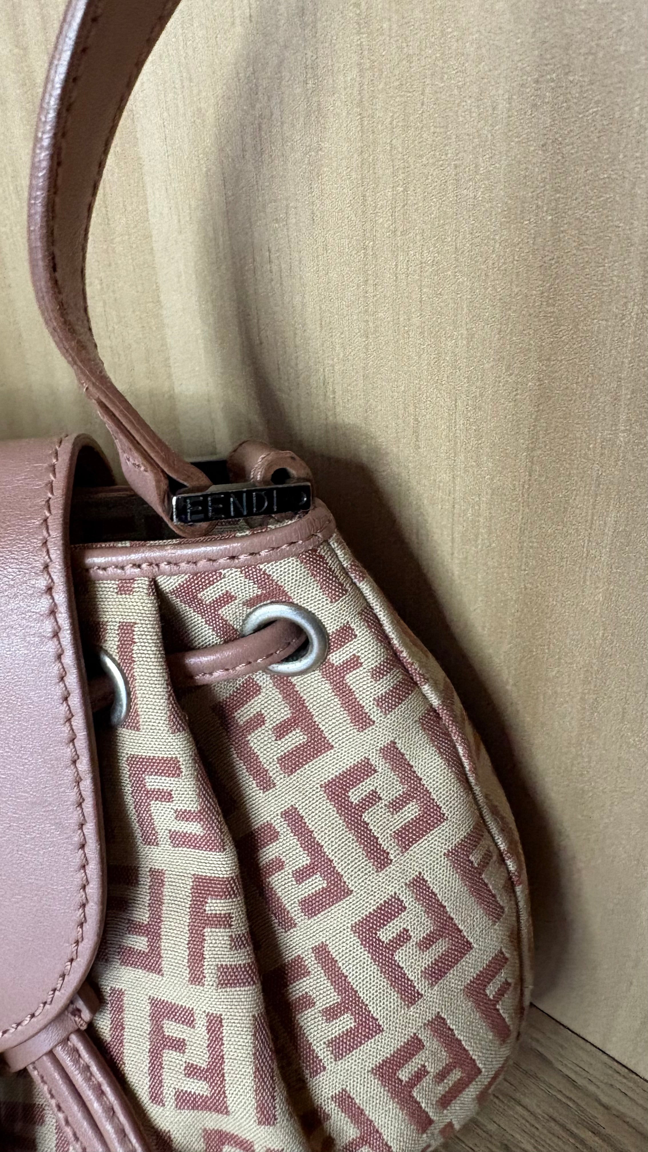 FENDI baguette rosa