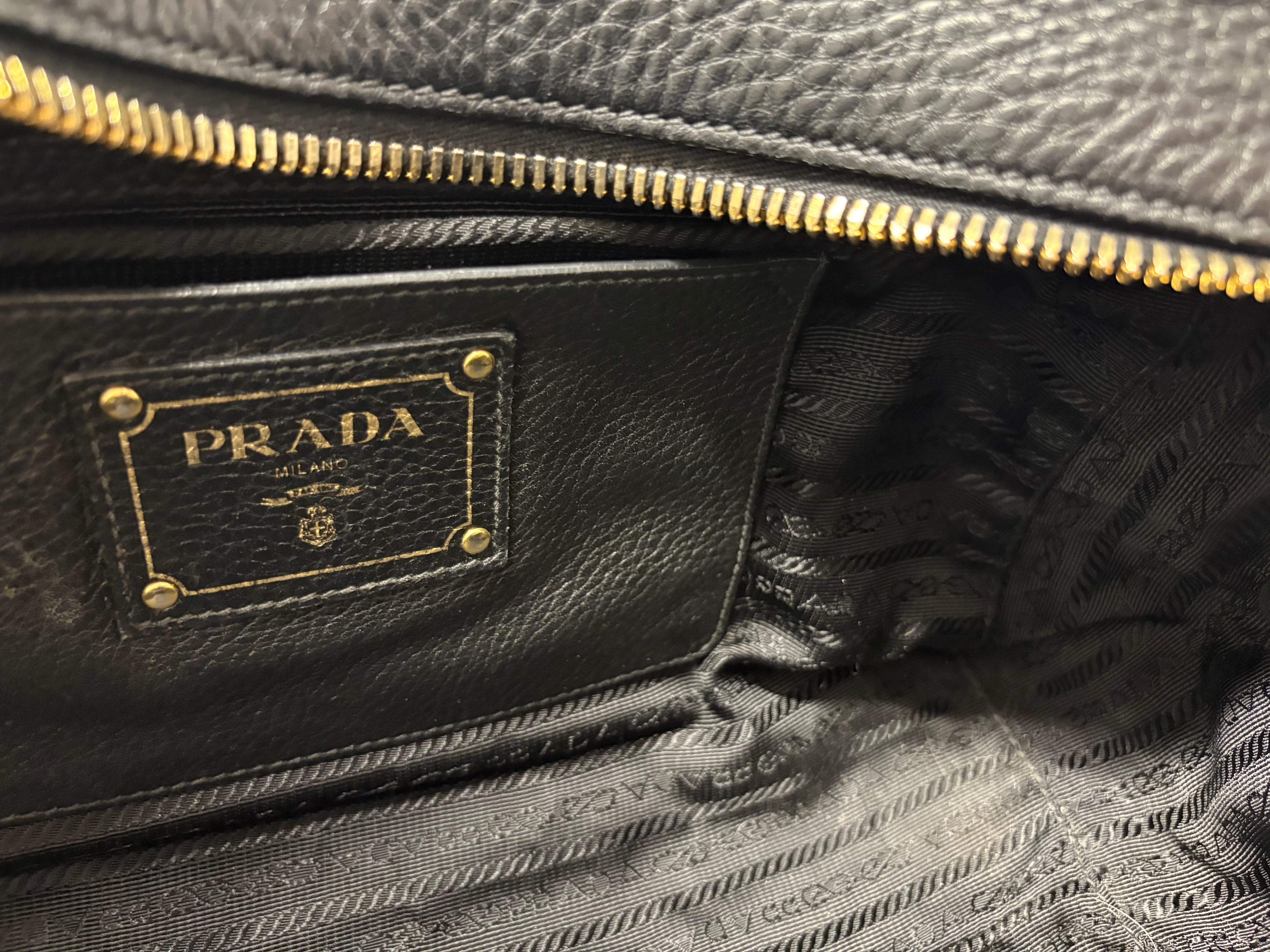 Prada Vitello Daino Negro 2-Way Original – Bandolera