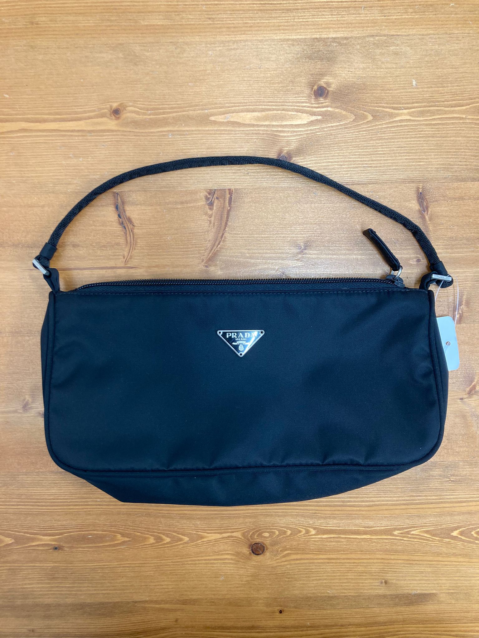Prada hobo nylon negra