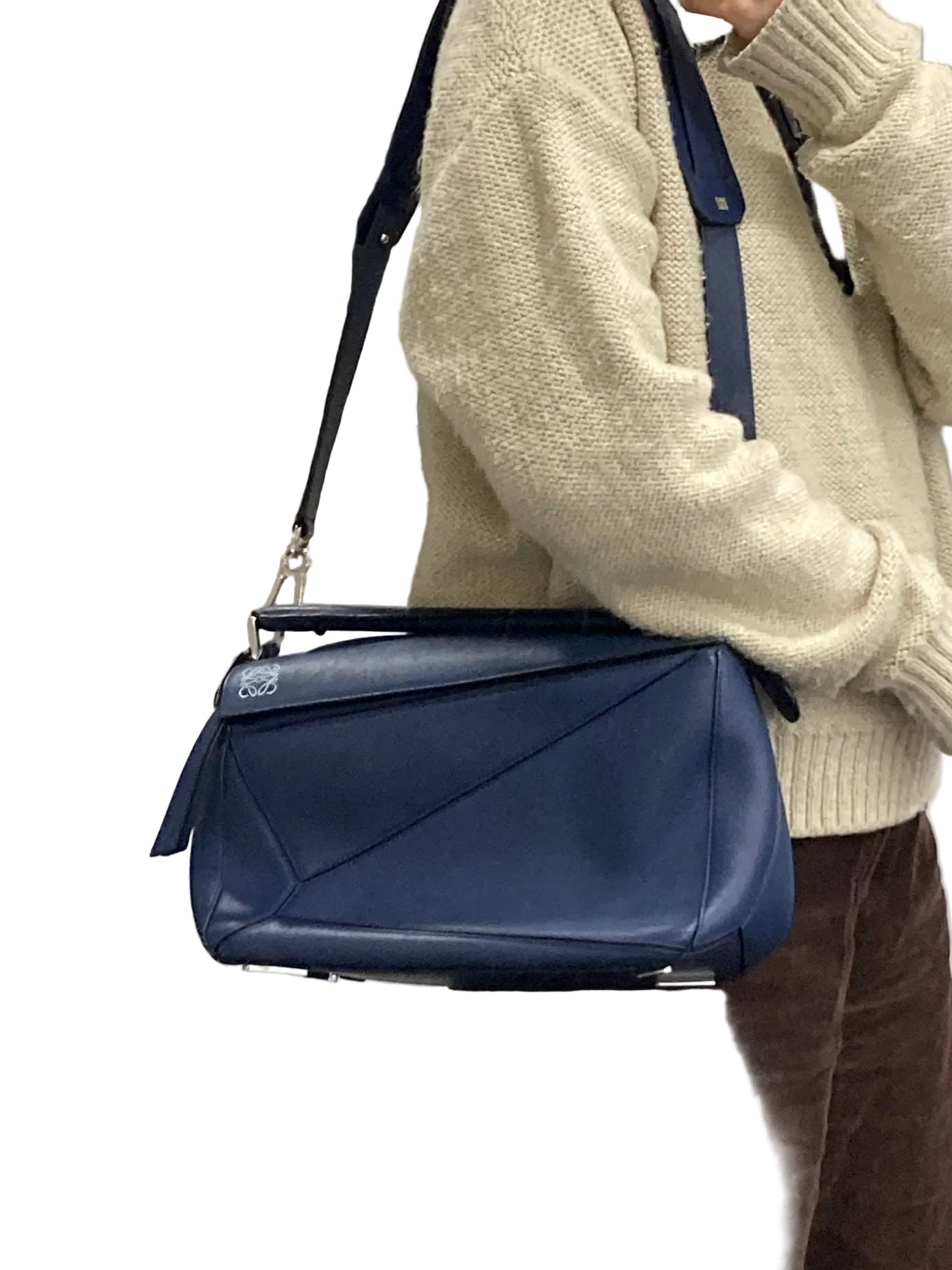 Loewe puzzle mediano azul oscuro