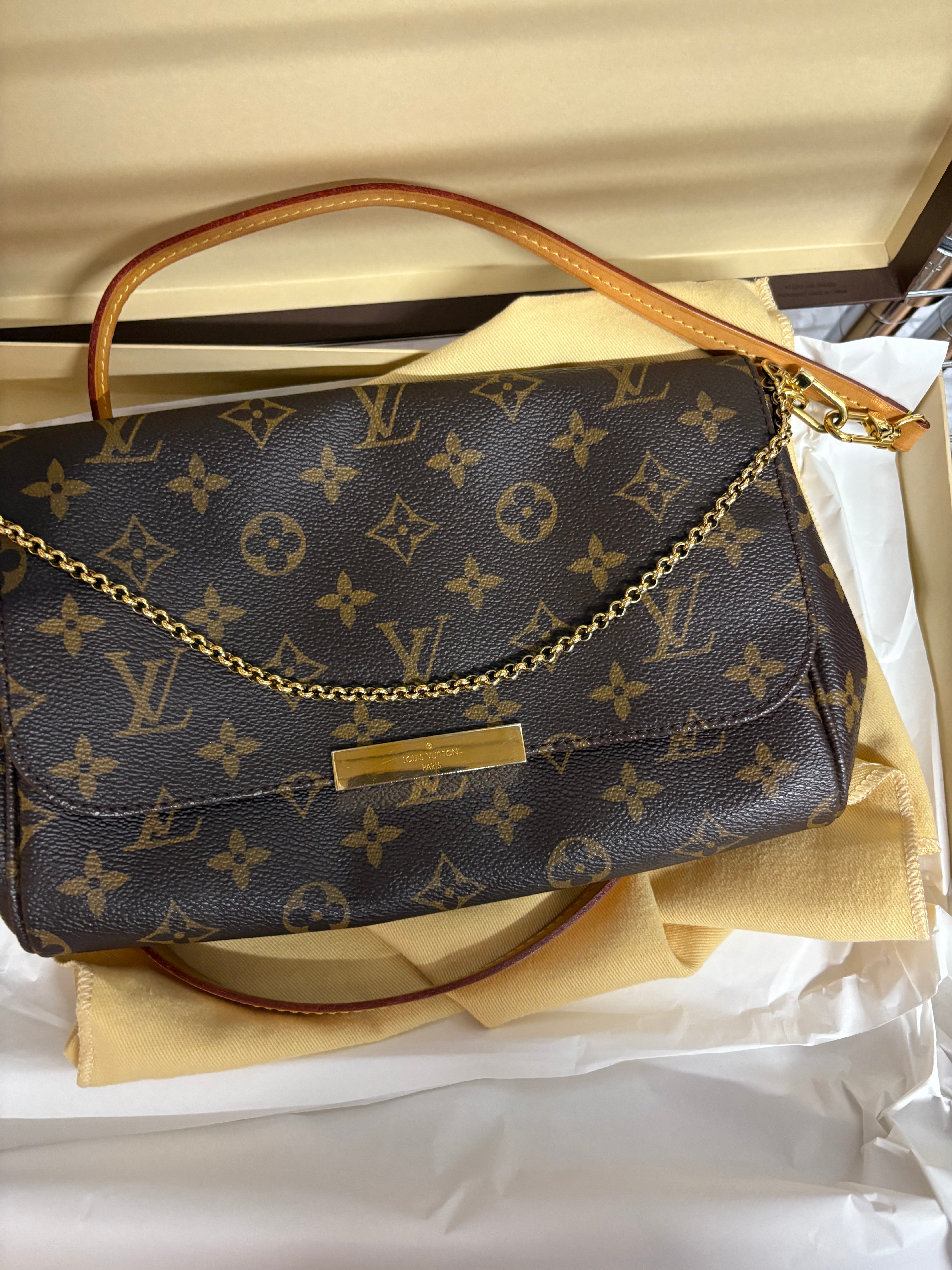 Louis Vuitton Favorite MM Monogram M40718