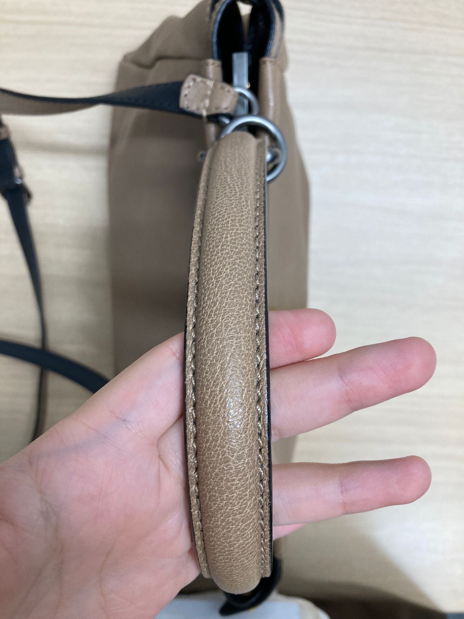 Fendi peekaboo Beige topo bandolera mediano
