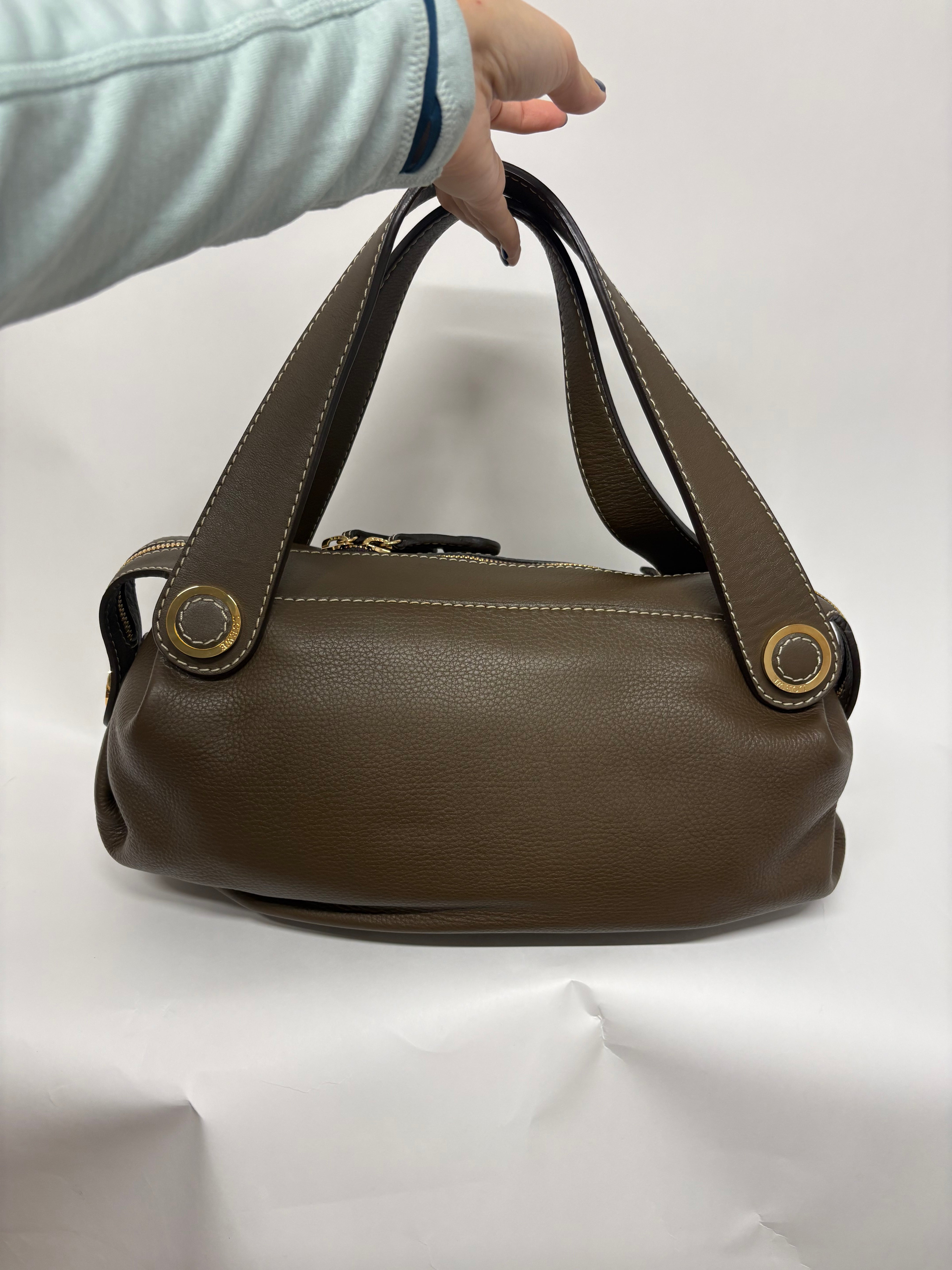 Loewe bowling en piel taupe oscuro