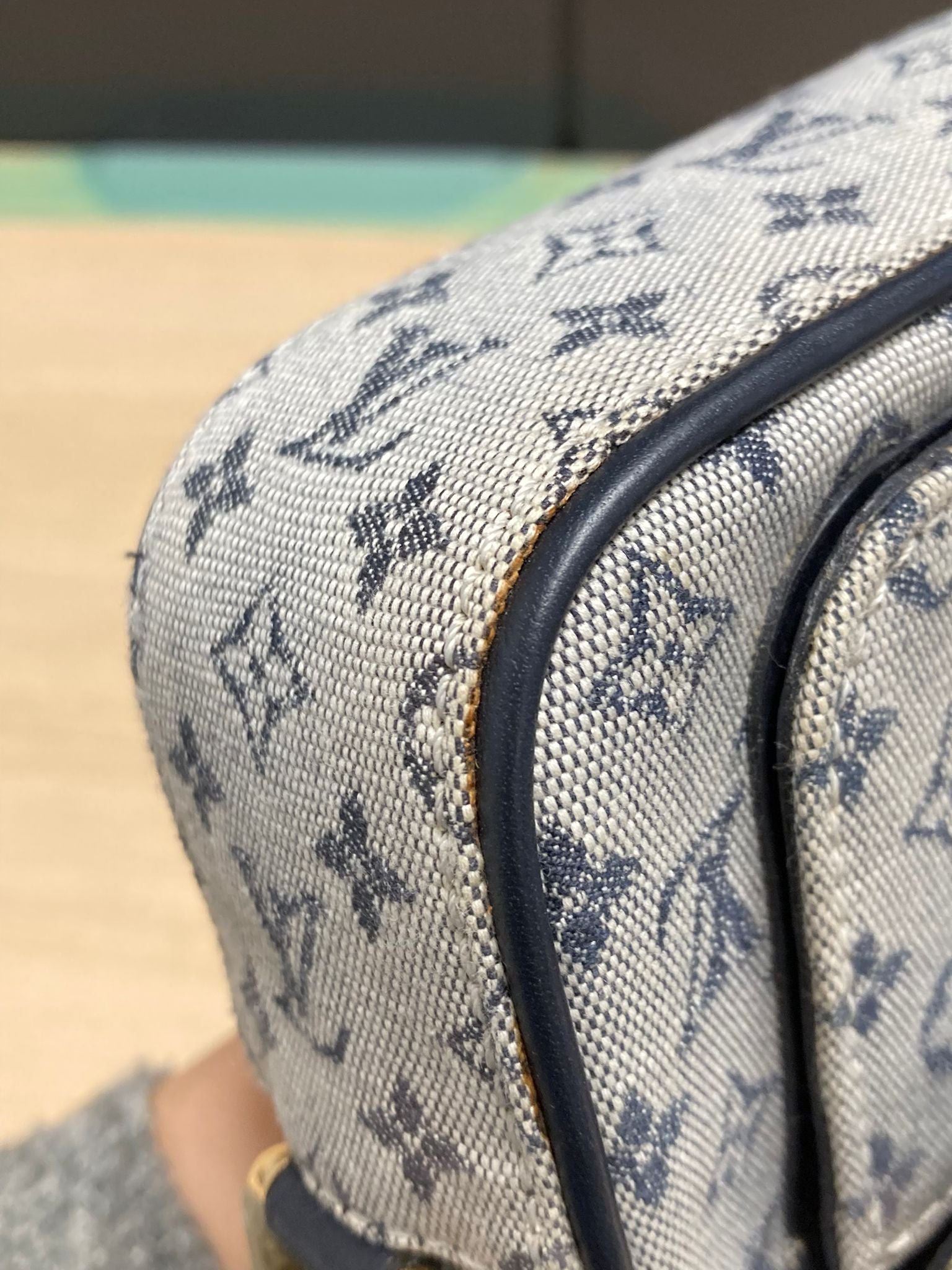 Louis Vuitton Trocadero MM bandolera azul