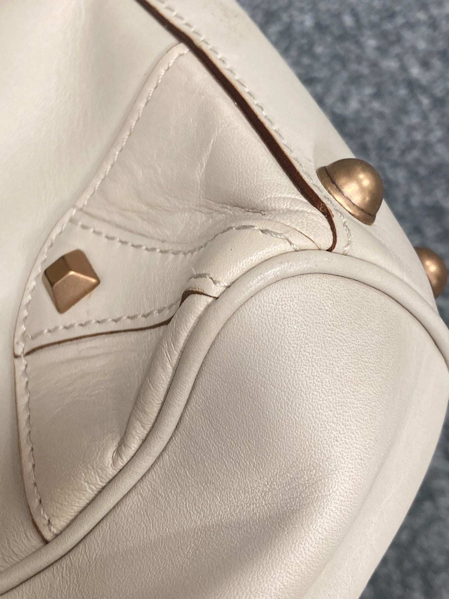 Gucci New Jackie Handbag en canvas beige y piel marfil