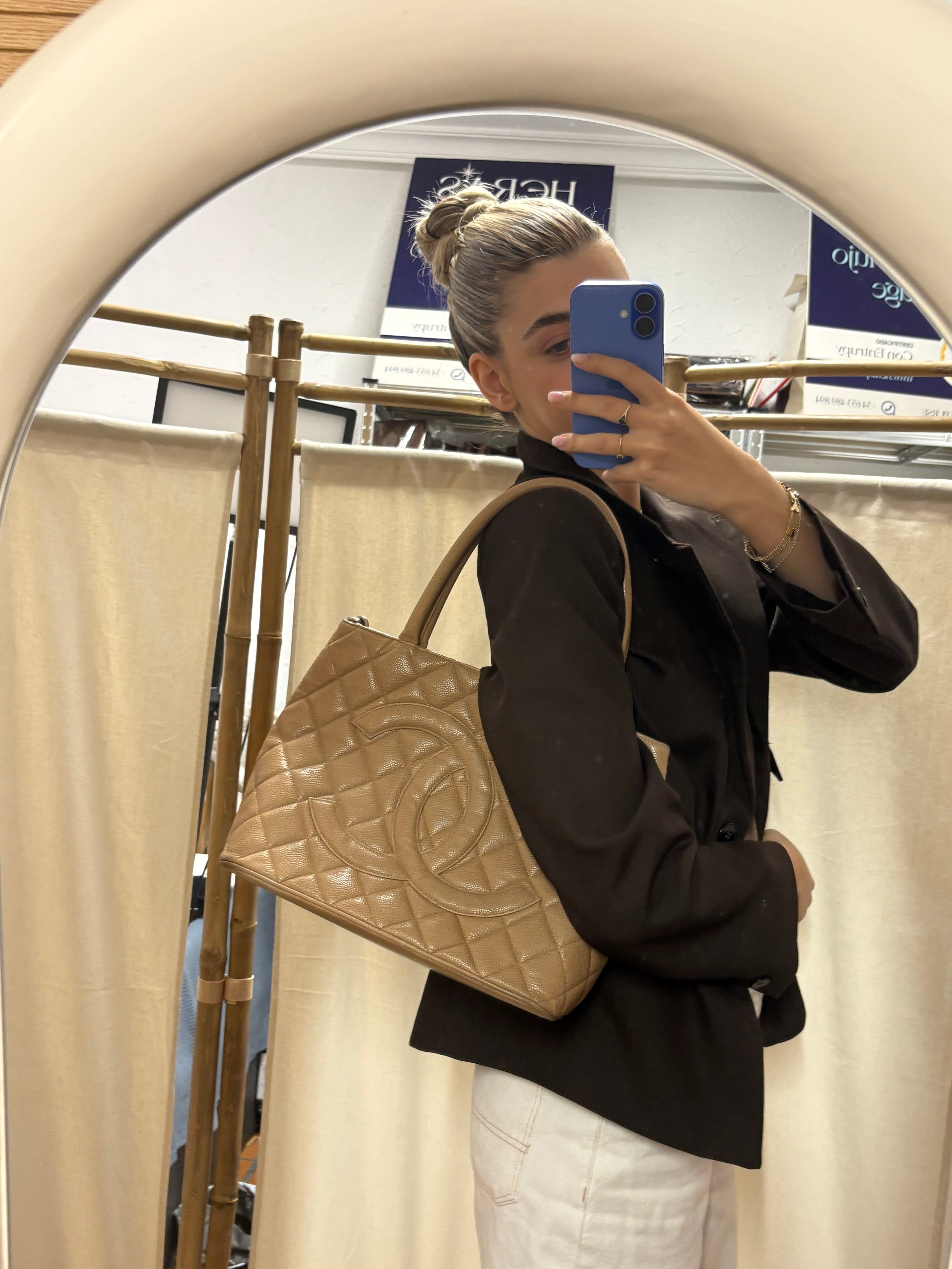 Chanel cambon tote caviar beige mediana