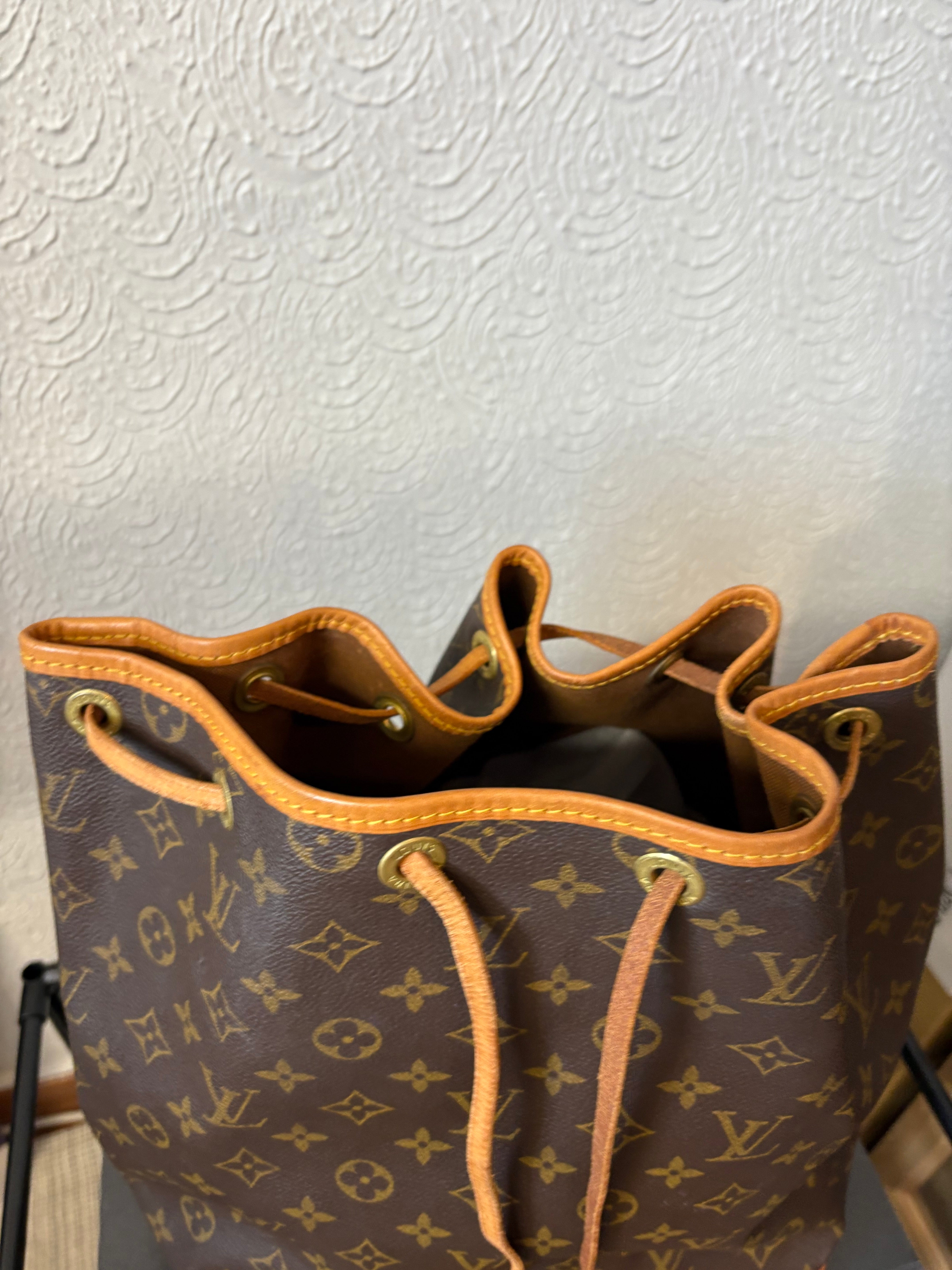 Louis Vuitton Noe clásico monogram canvas