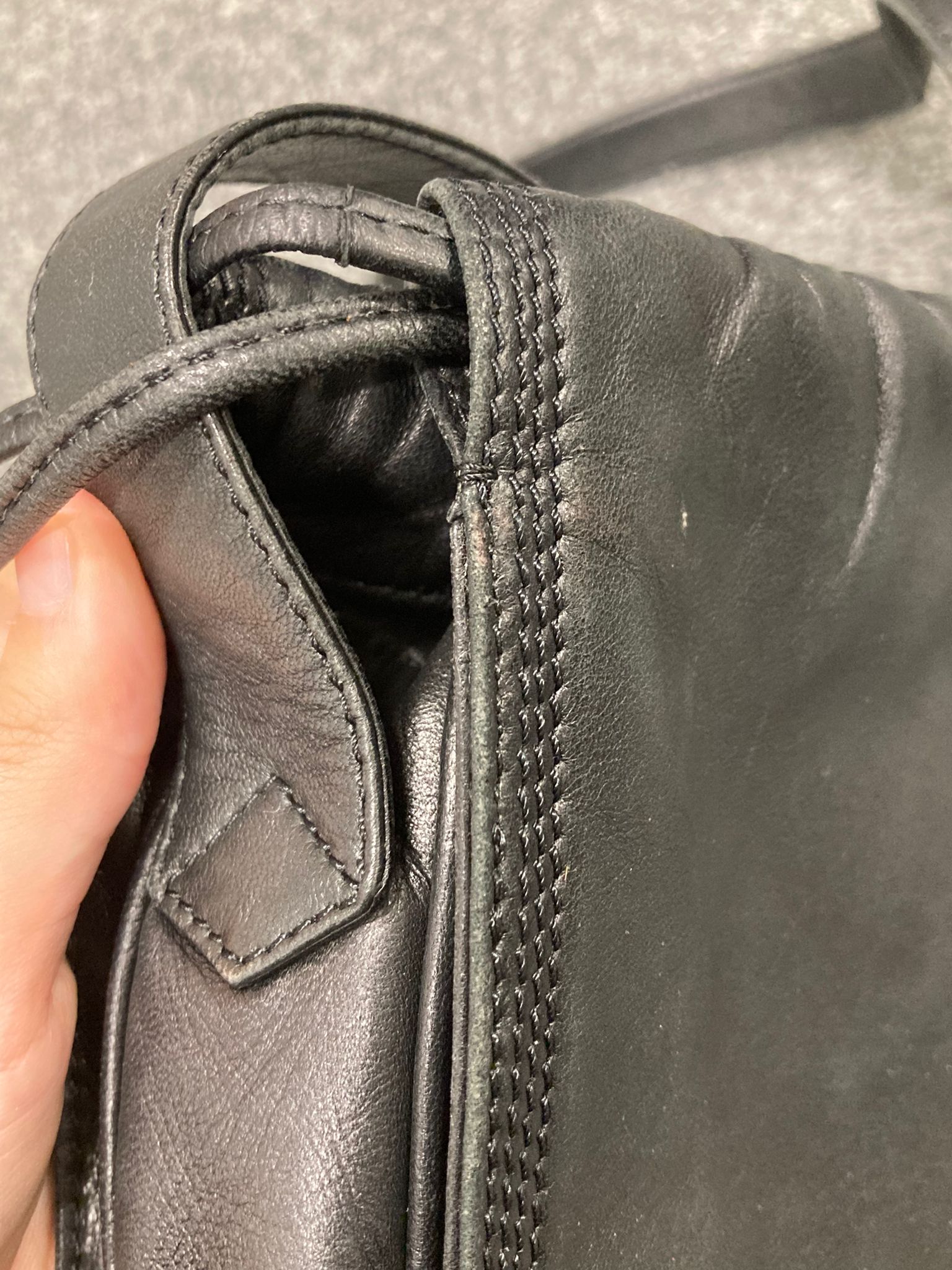 Loewe Flamenco Shoulder en piel negra pequeño