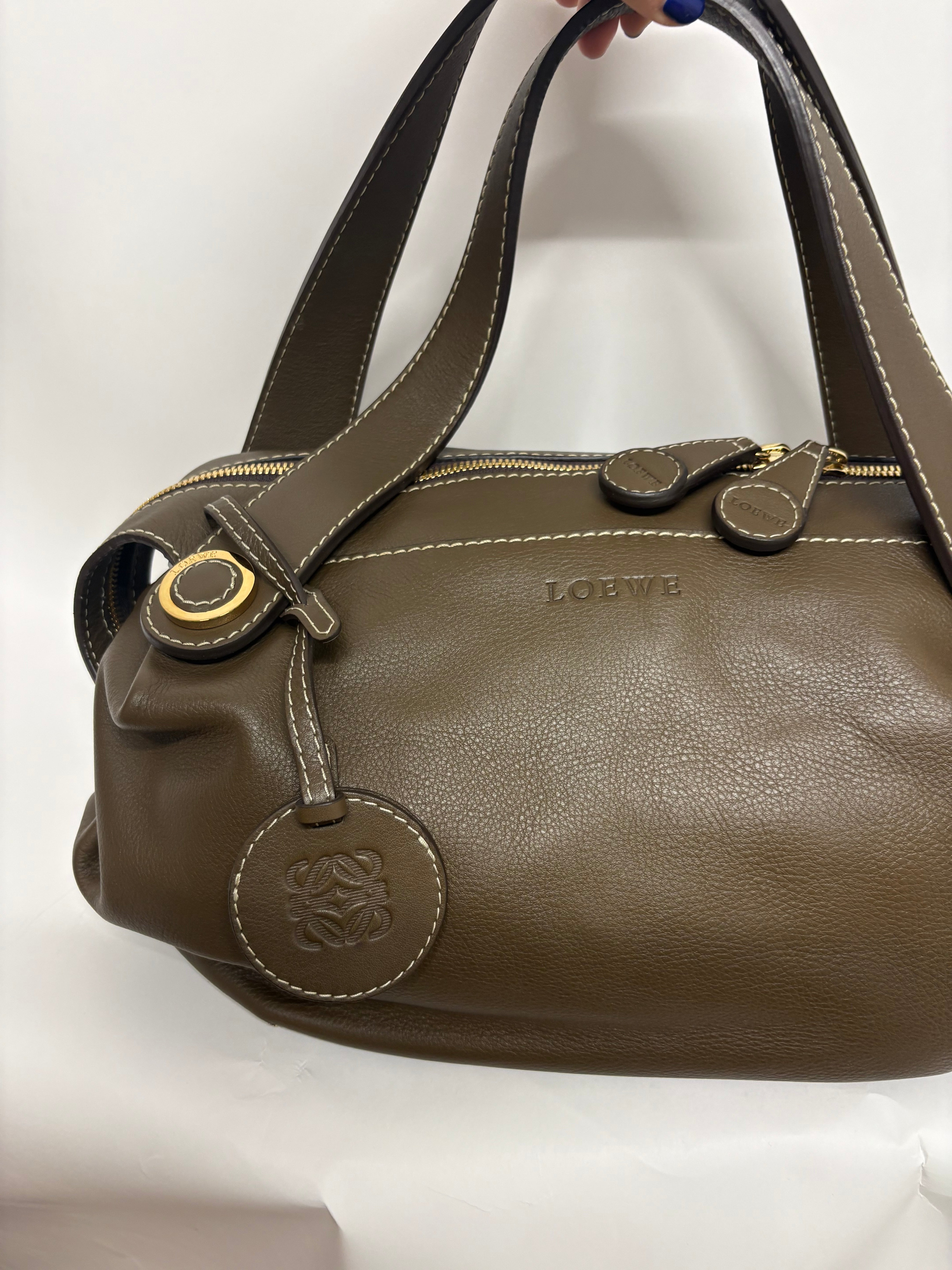 Loewe bowling en piel taupe oscuro