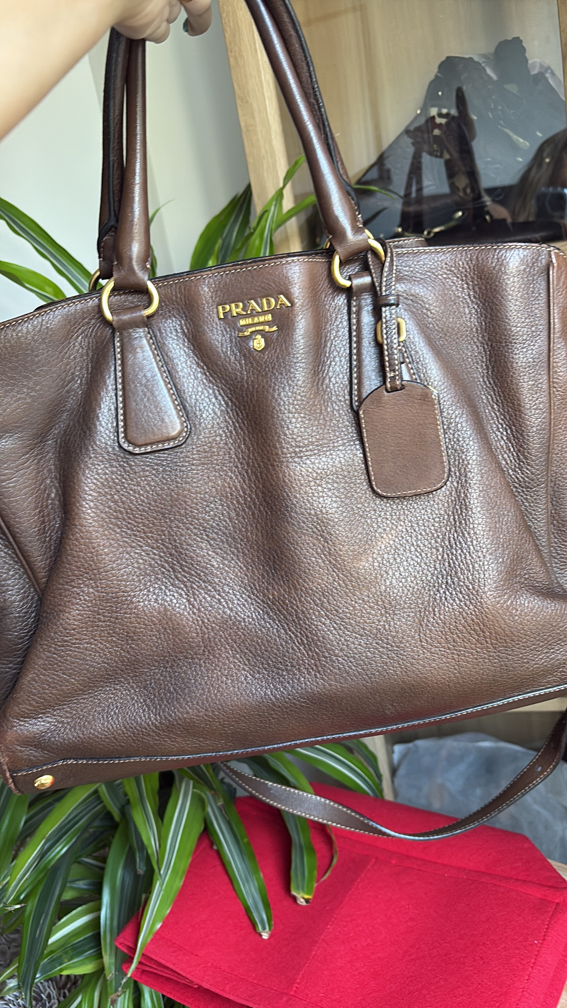 Prada Tote marrón en cuero con bandolera