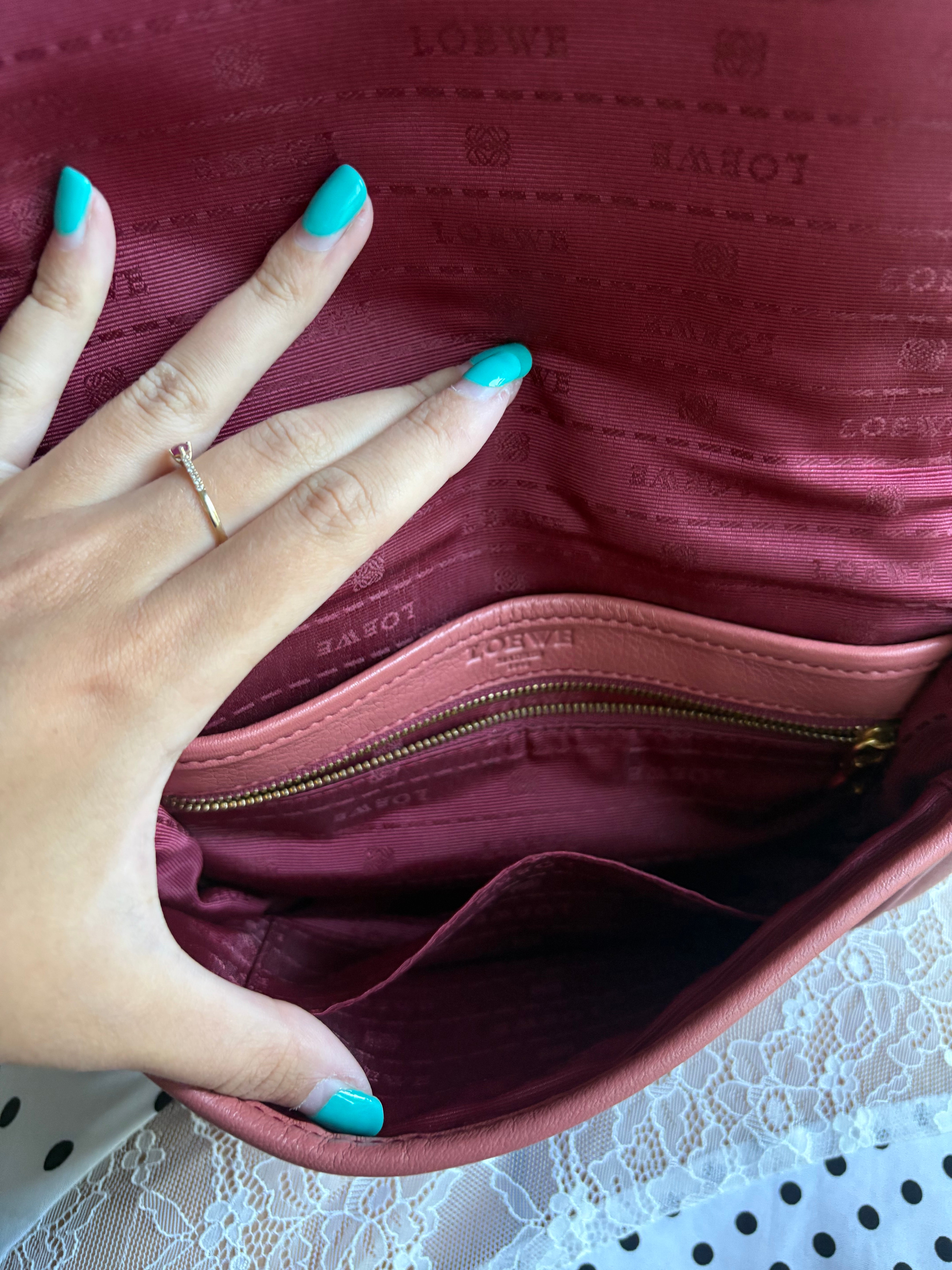 Loewe Heritage Bandolera Rosa