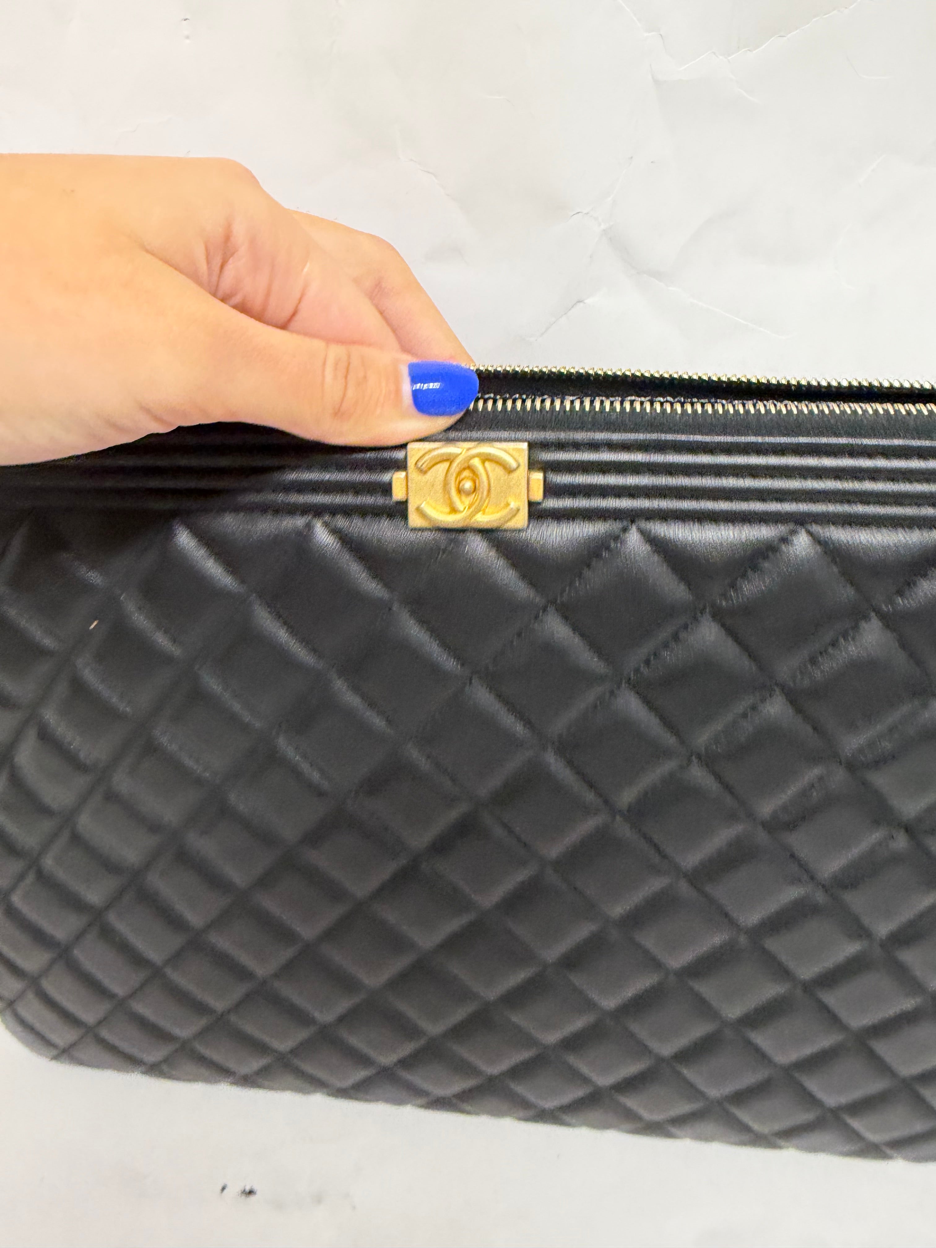 Chanel Boy O-Case Large | Lambskin Negro Gold