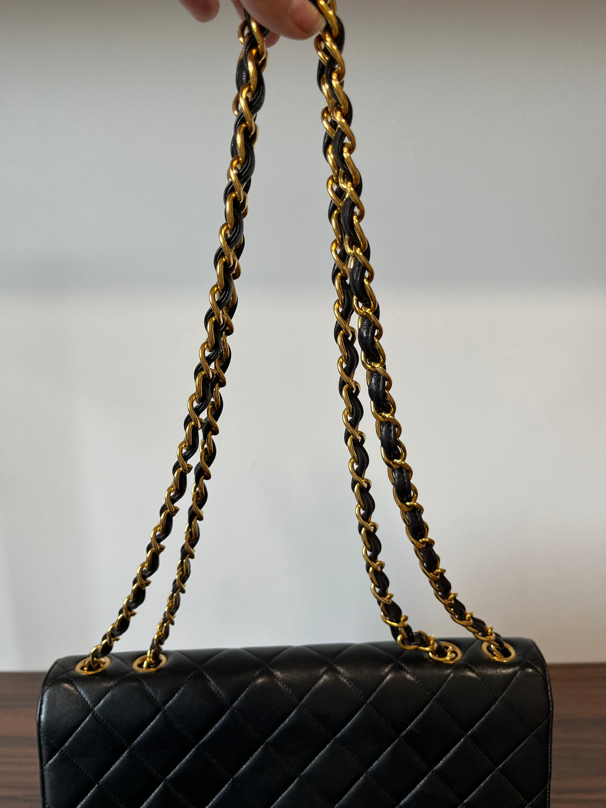 Chanel Classic Single Flap Maxi XL Piel de Cordero Negra · Serie 4