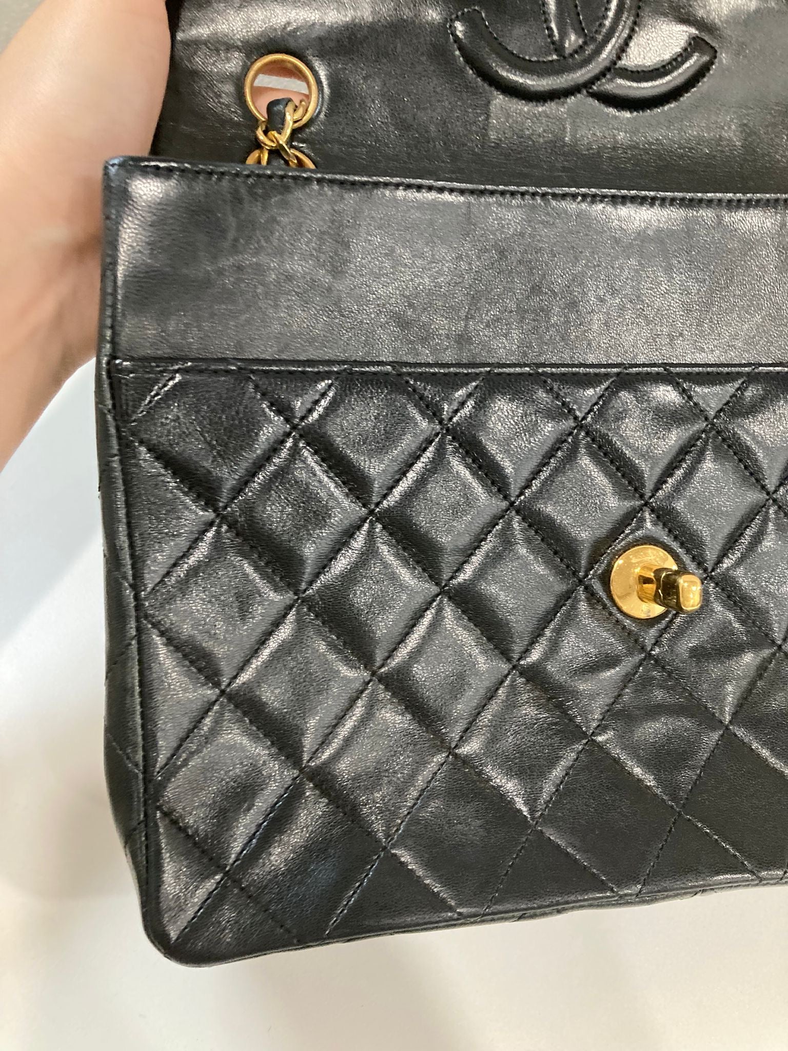 Chanel Timeless Single Flap 25 Negro con Ribete Burdeos – Serie 1