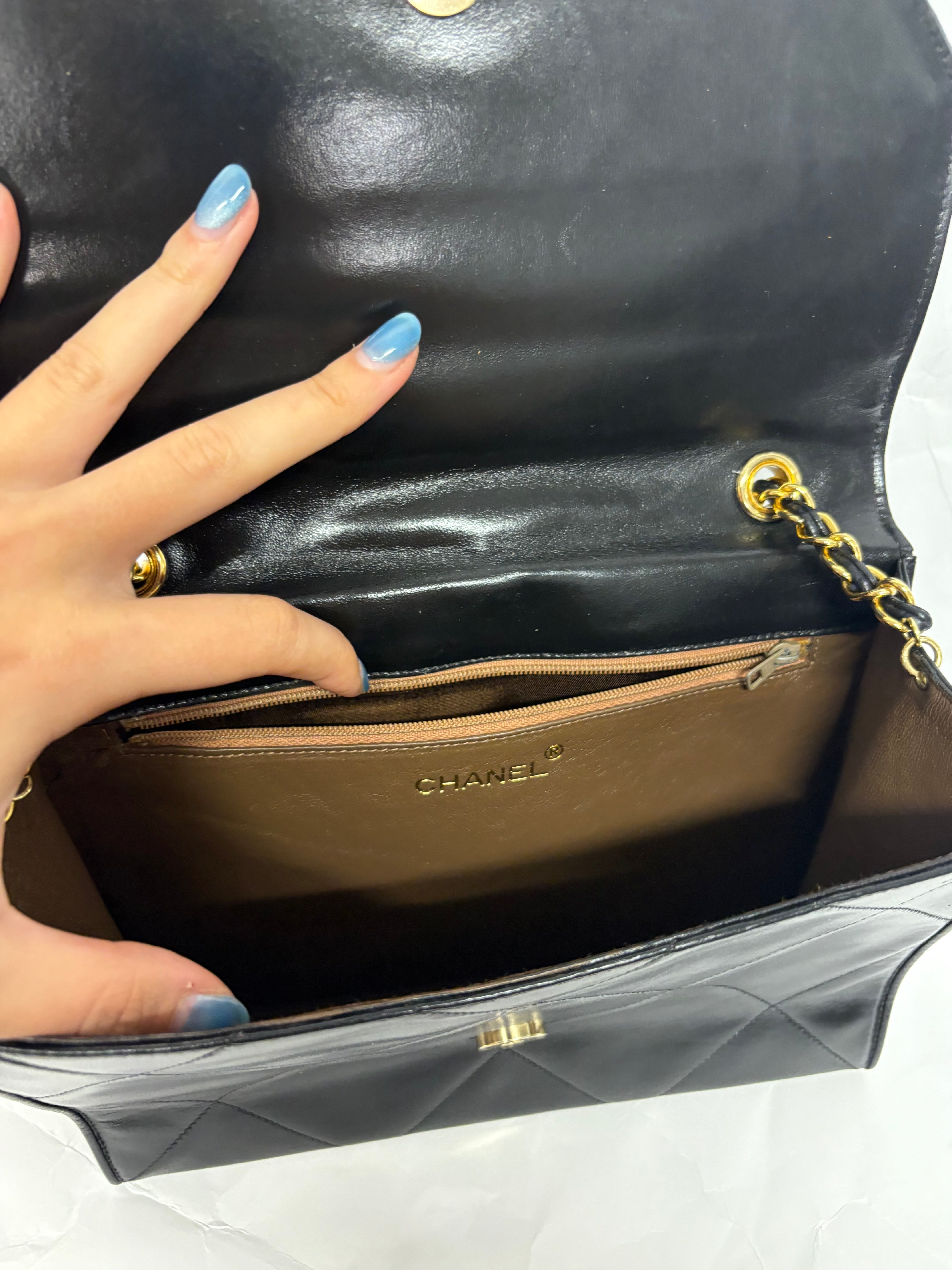 Single Flap Vintage negra cadena