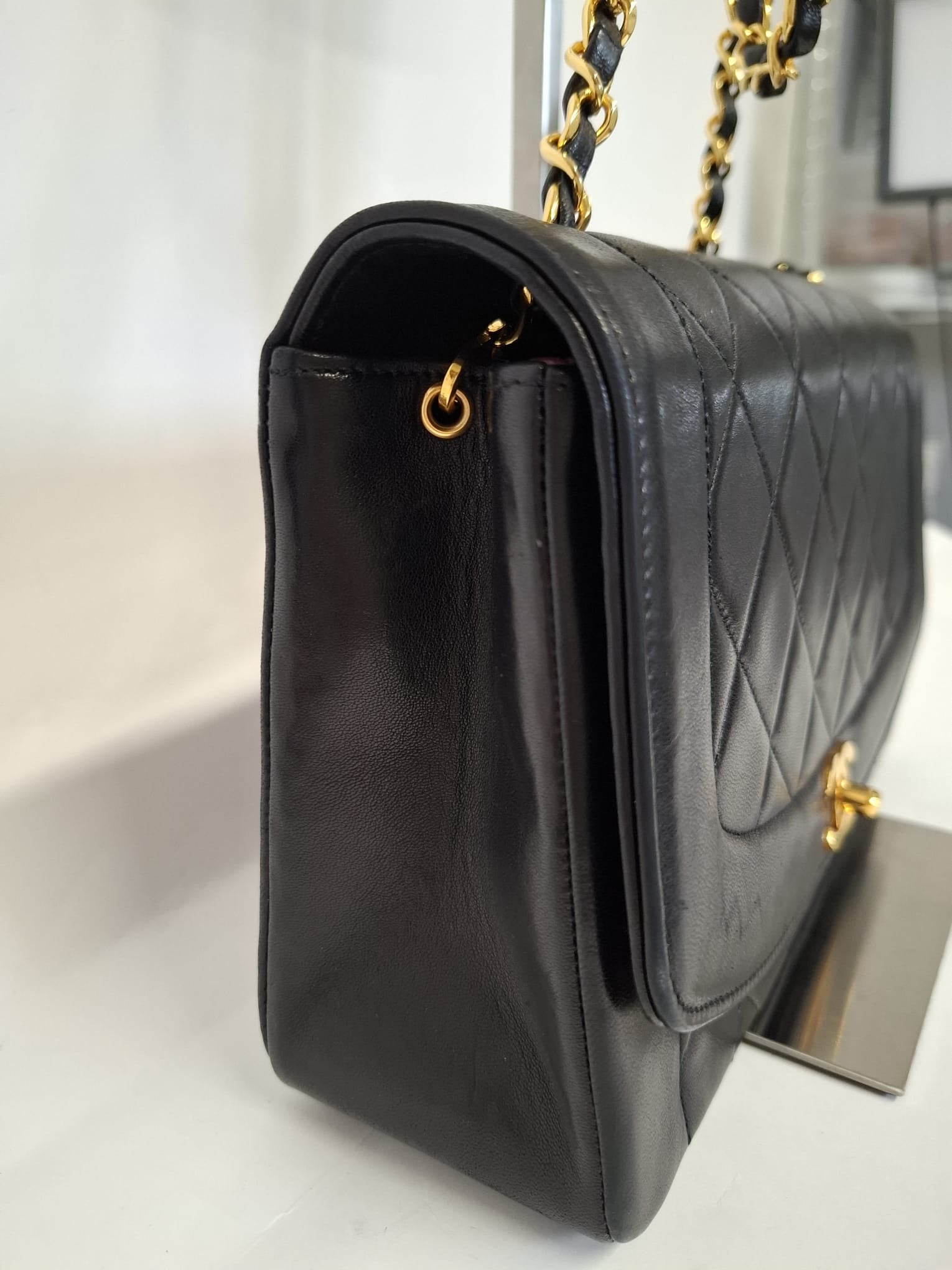 Chanel Diana Single Flap 25 Piel Cordero Negra - serie 1