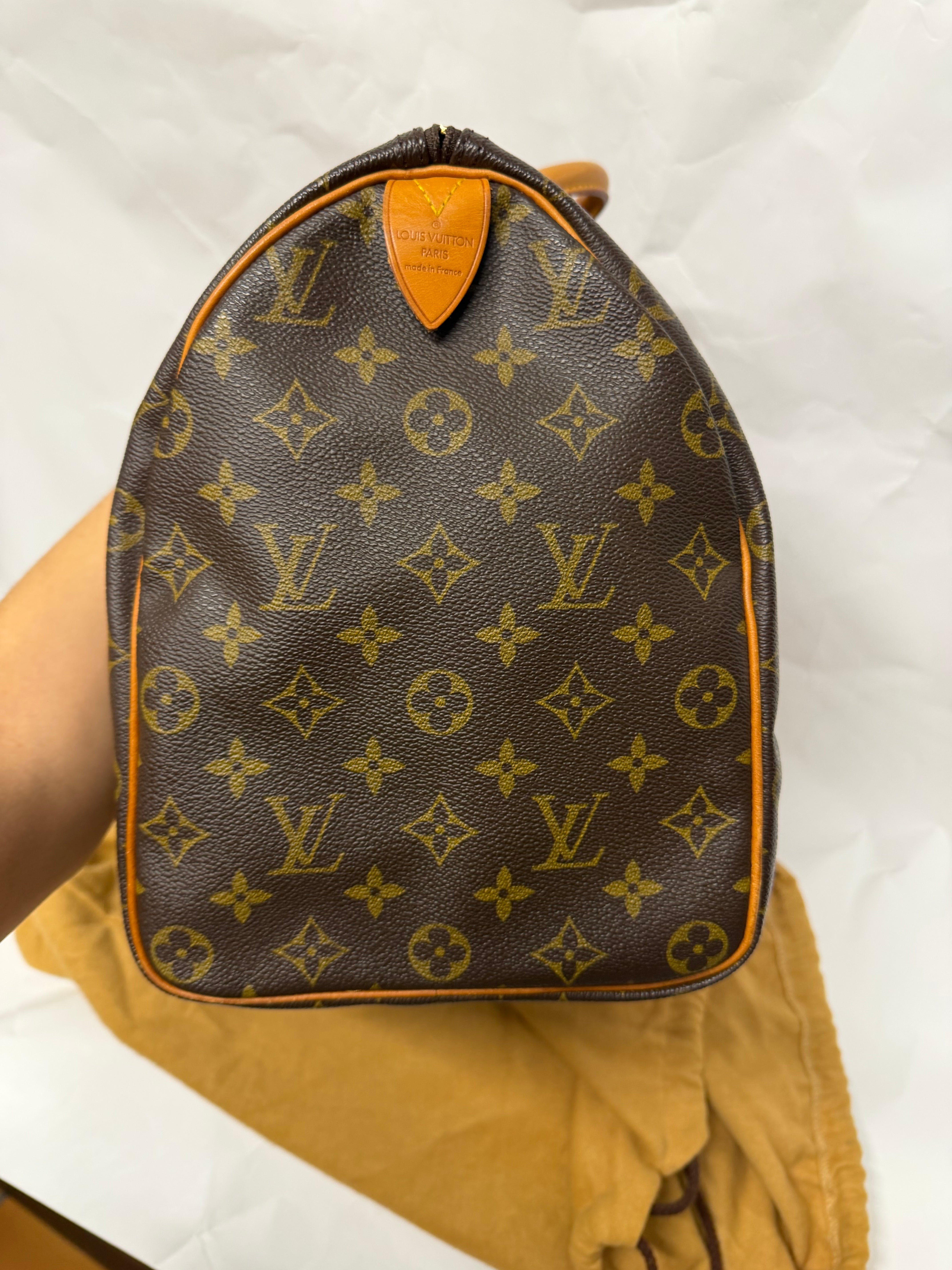 Louis Vuitton Speedy 40 | Monogram