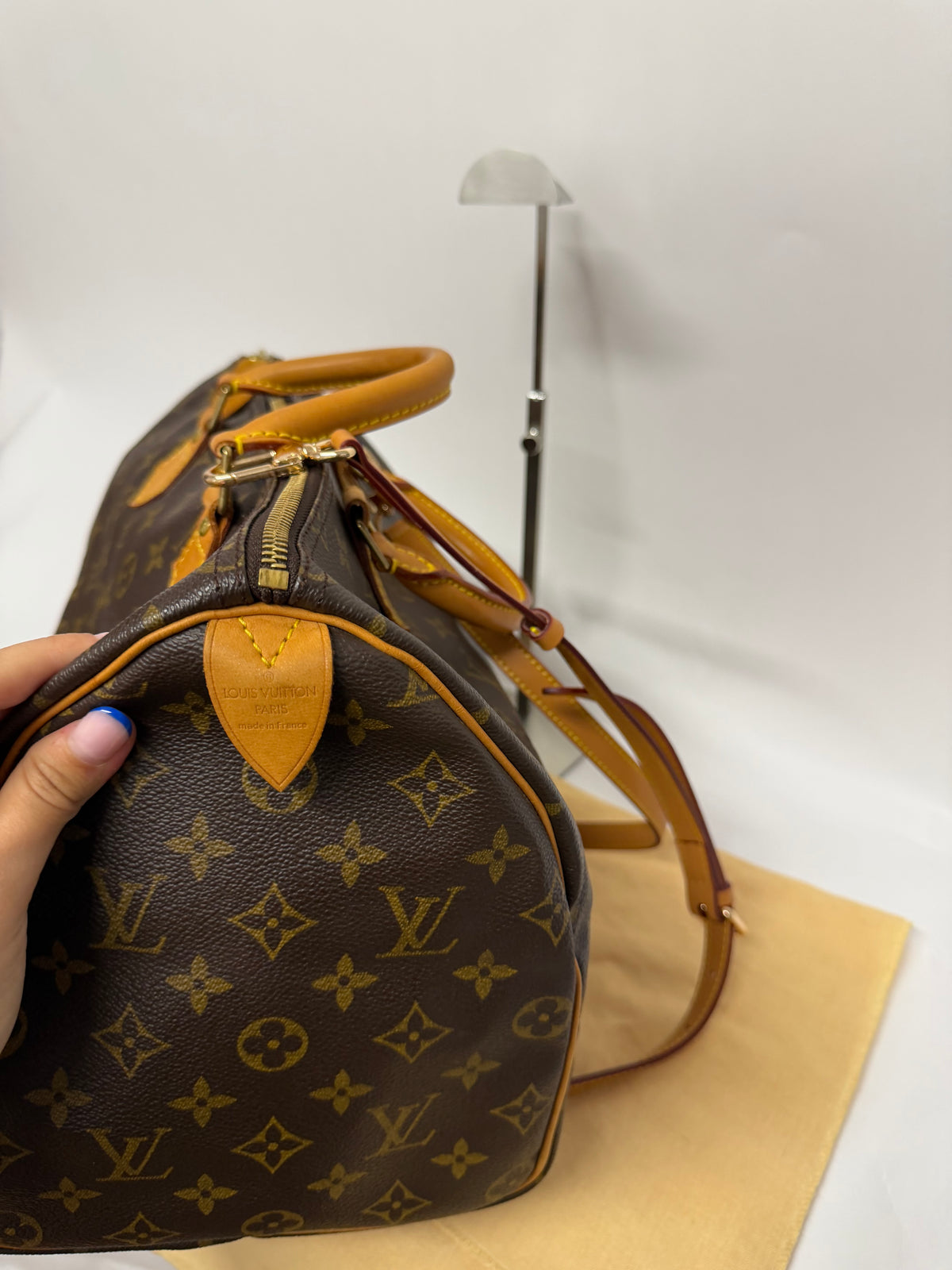 Louis Vuitton Speedy 35 Monogram MB0052
