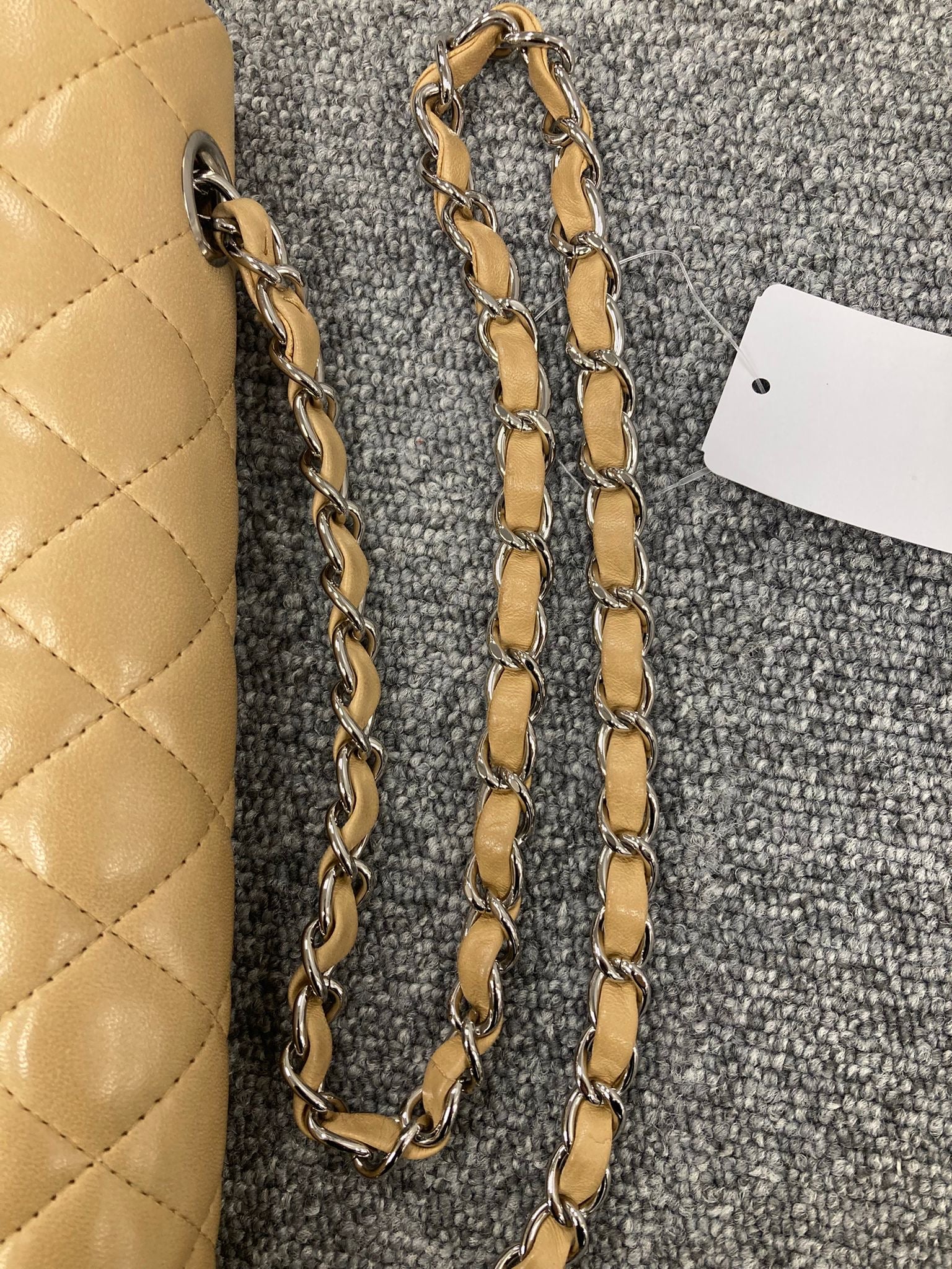 Chanel Single flap beige y plata