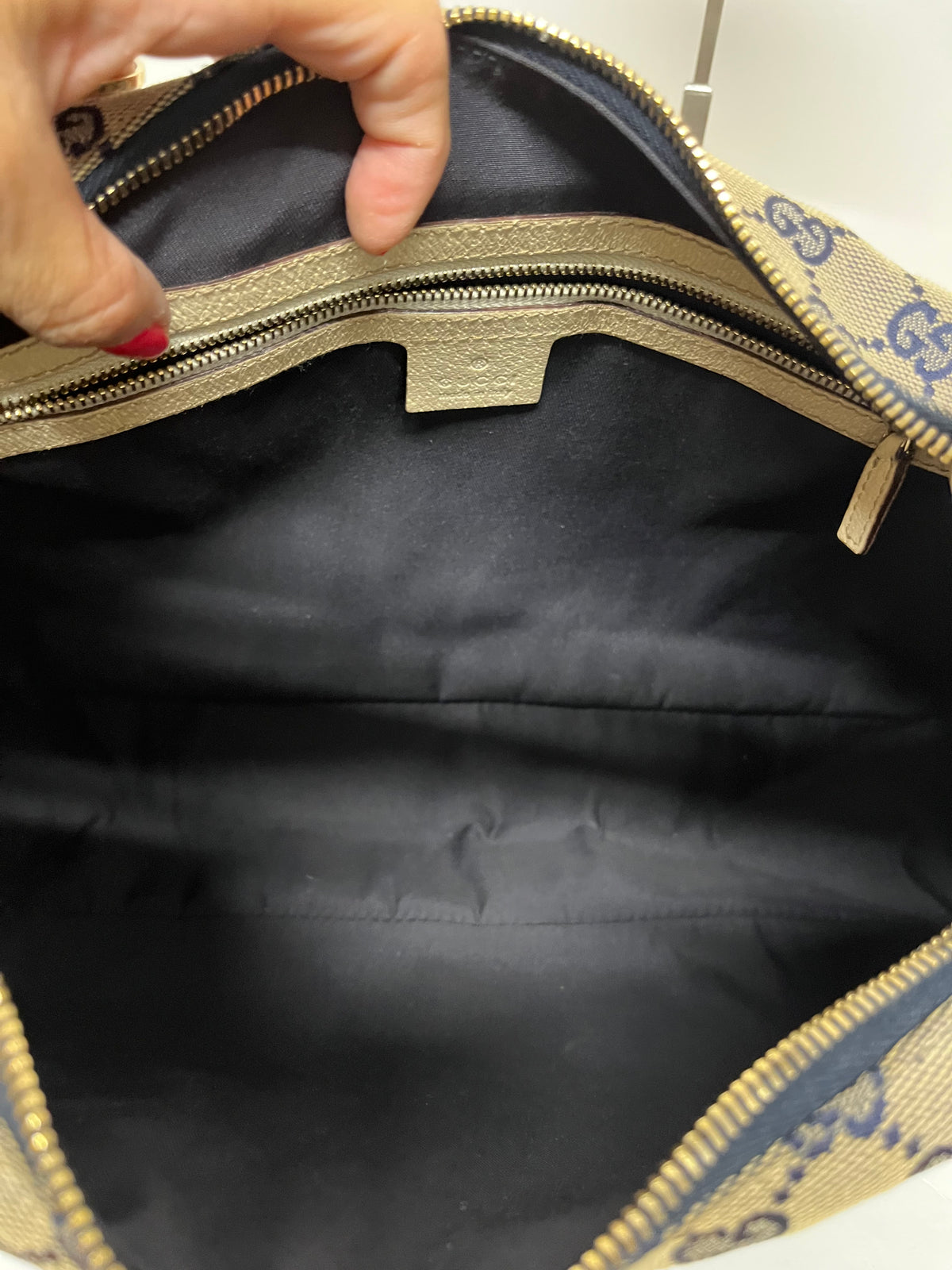 Gucci Horsebit Hobo Lona GG Azul Marino con Asa en Resina Marfil