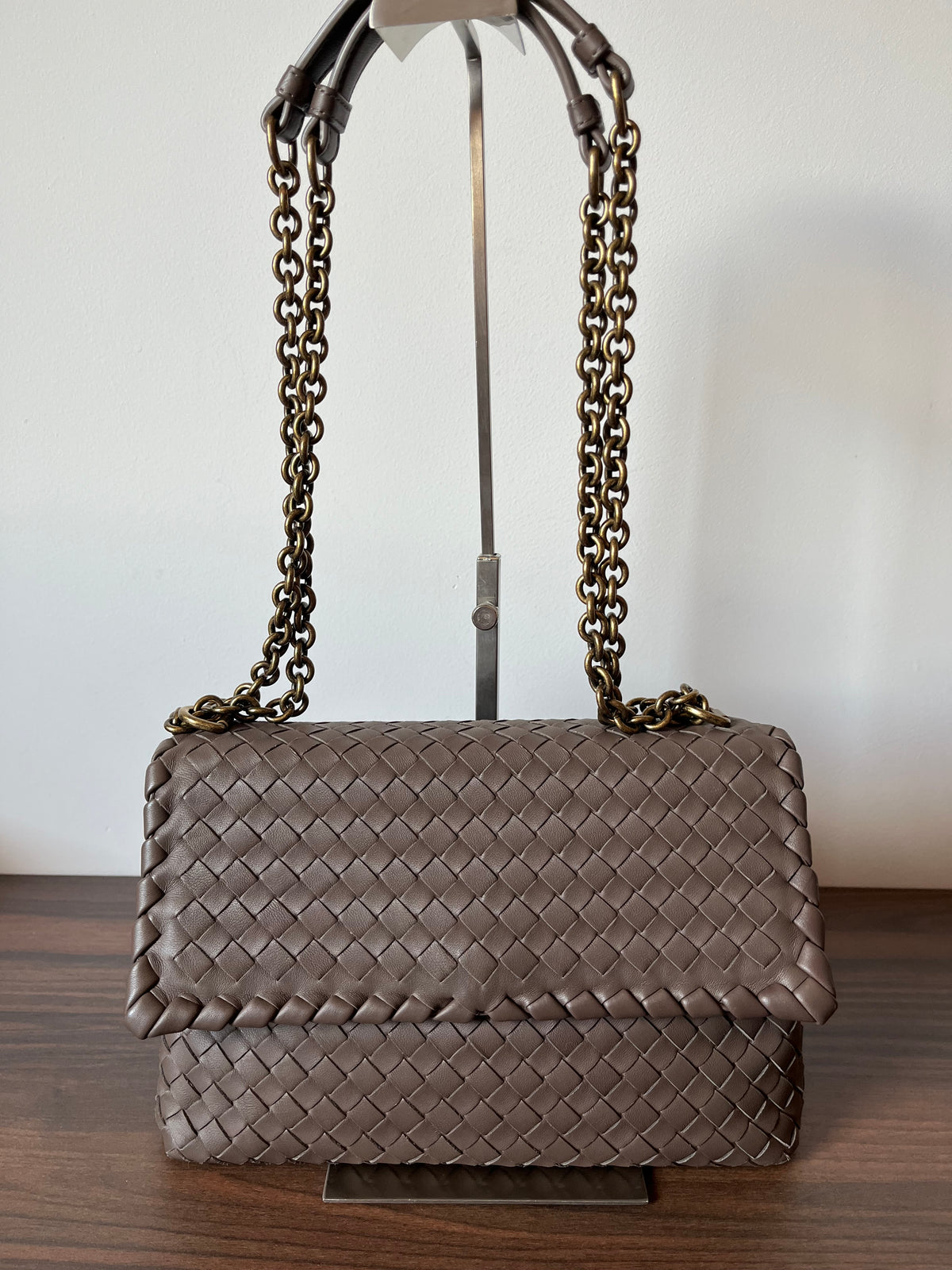 Bottega Veneta Olimpia Small Nappa Intrecciato Marrón Herrajes Dorados